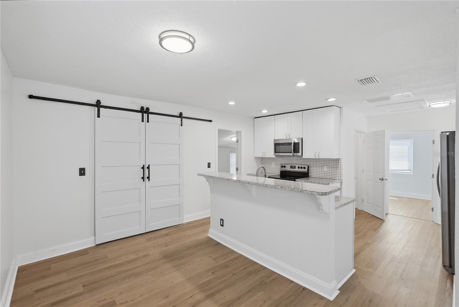 Single Family Residence at 2861 17TH AVE N, ST PETERSBURG, photo 14 of 39