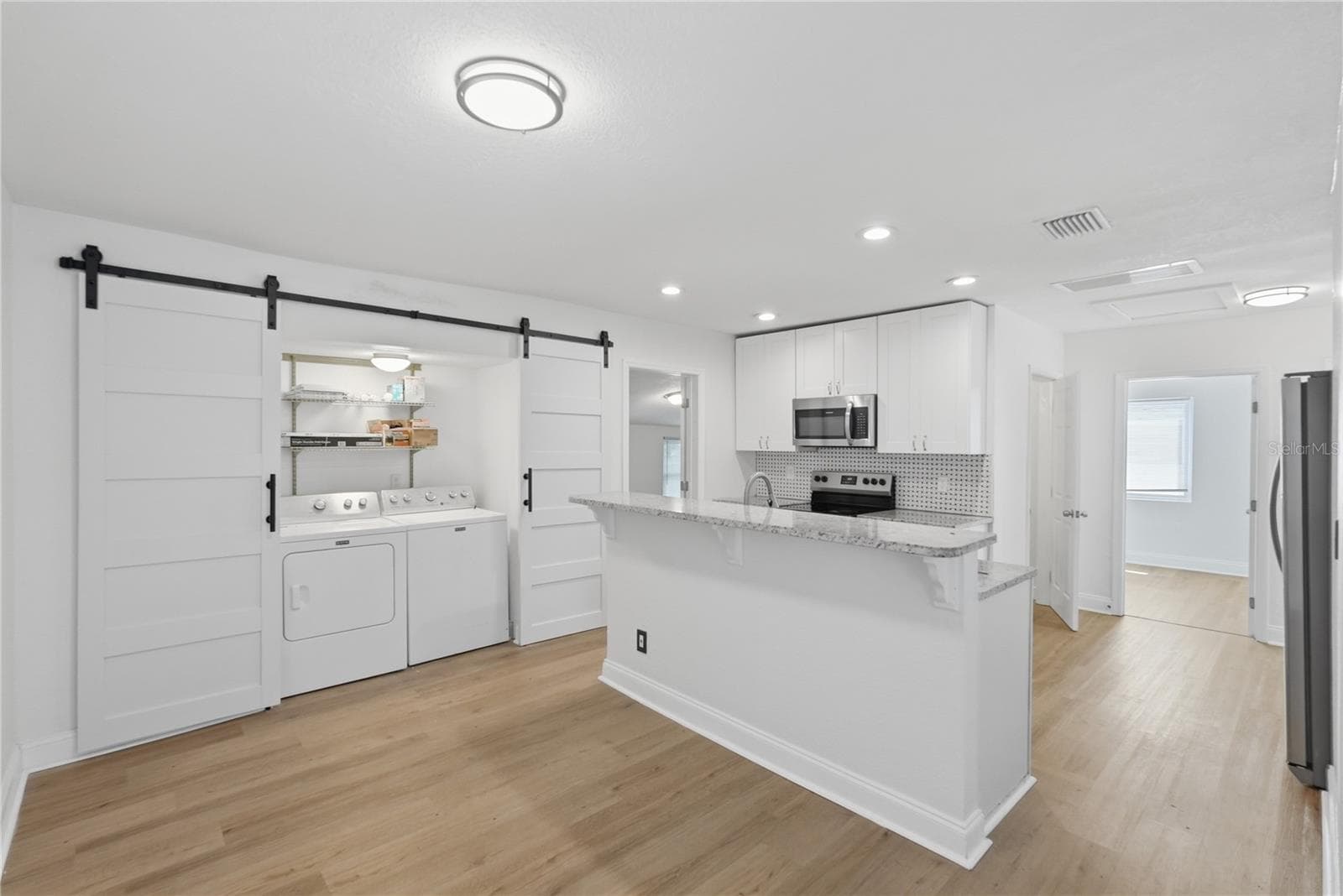 Single Family Residence at 2861 17TH AVE N, ST PETERSBURG, photo 15 of 39