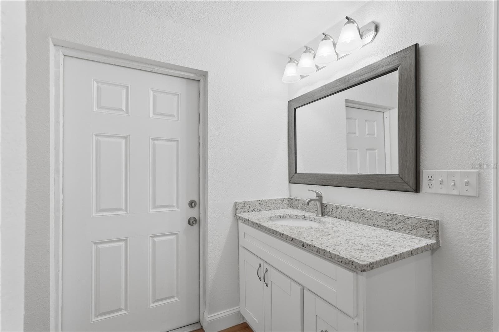 Single Family Residence at 2861 17TH AVE N, ST PETERSBURG, photo 31 of 39