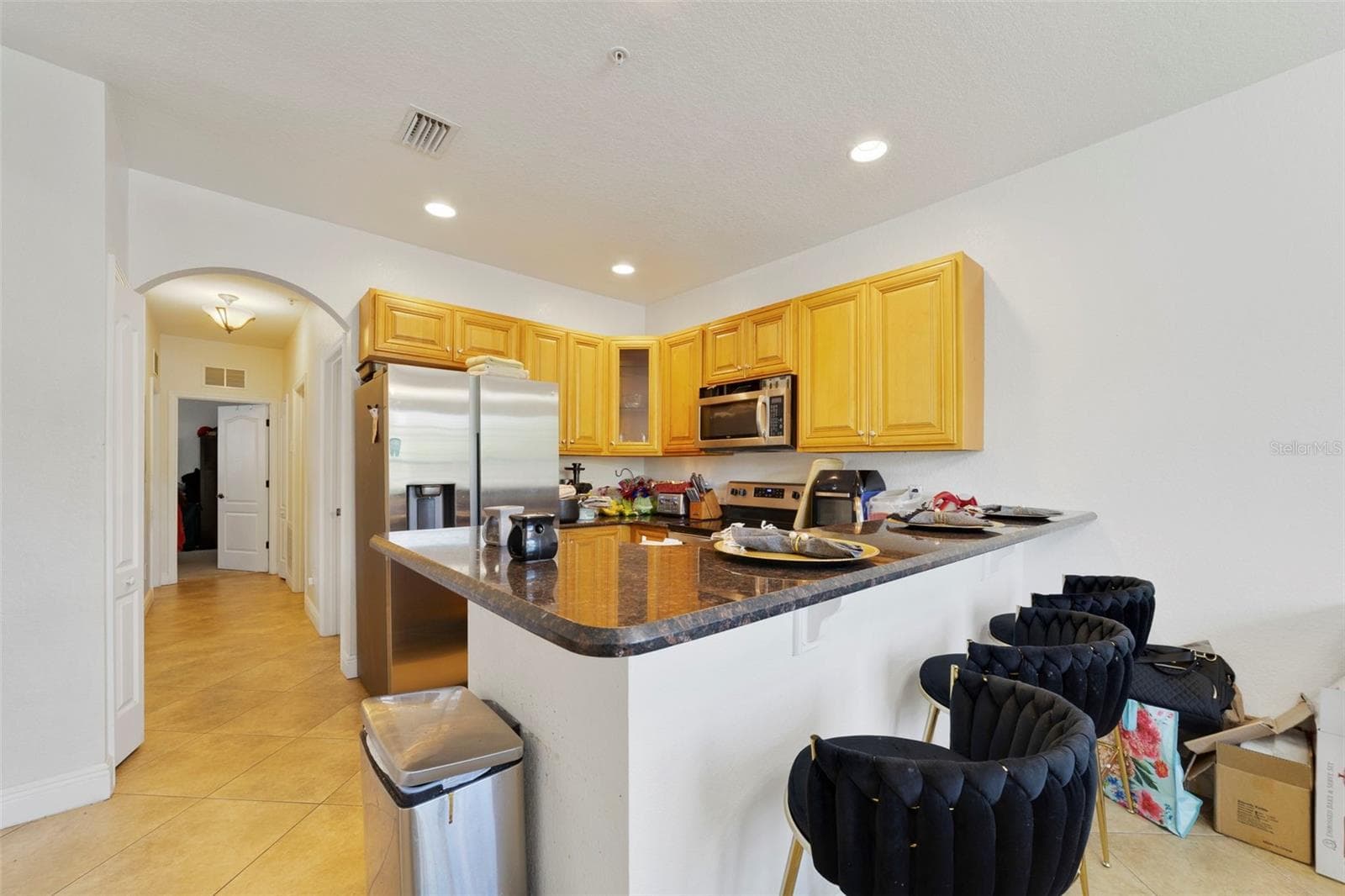 Granite countertops and elegant cabinets - 3721 S LAKE ORLANDO PKWY #8, ORLANDO