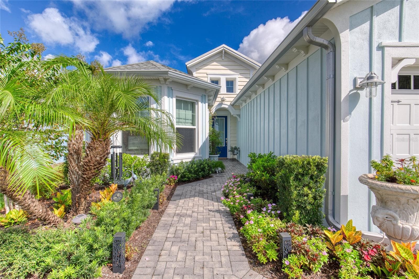 Single Family Residence at 422 CORAL REEF WAY, DAYTONA BEACH, photo 4 of 54