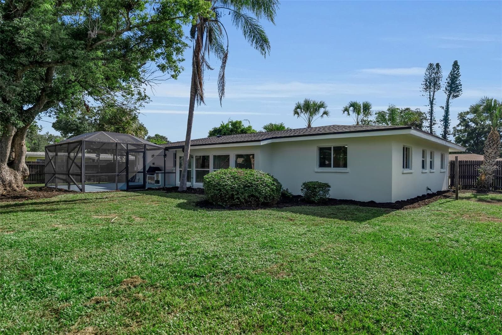 Single Family Residence at 2769 WISTERIA PL, SARASOTA, photo 13 of 59