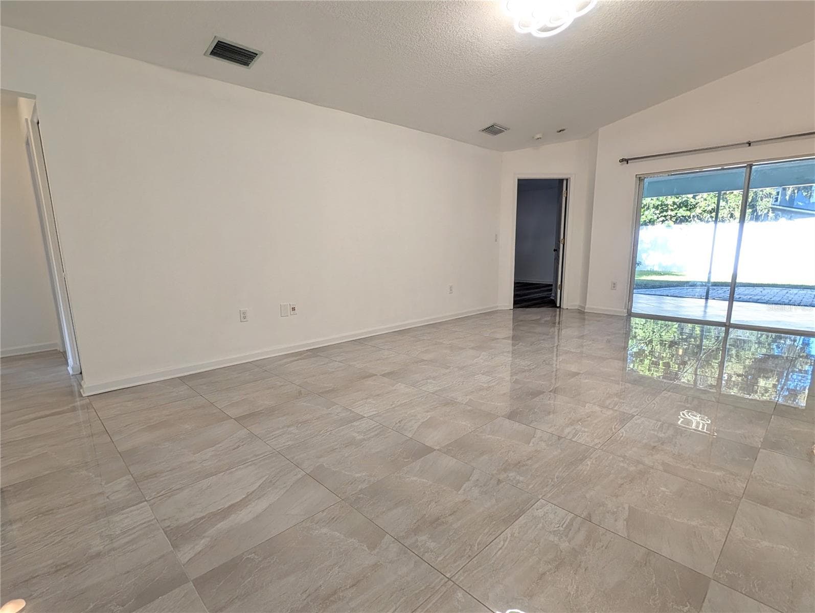 Single Family Residence at 4557 WORCESTER RD, SARASOTA, photo 3 of 40