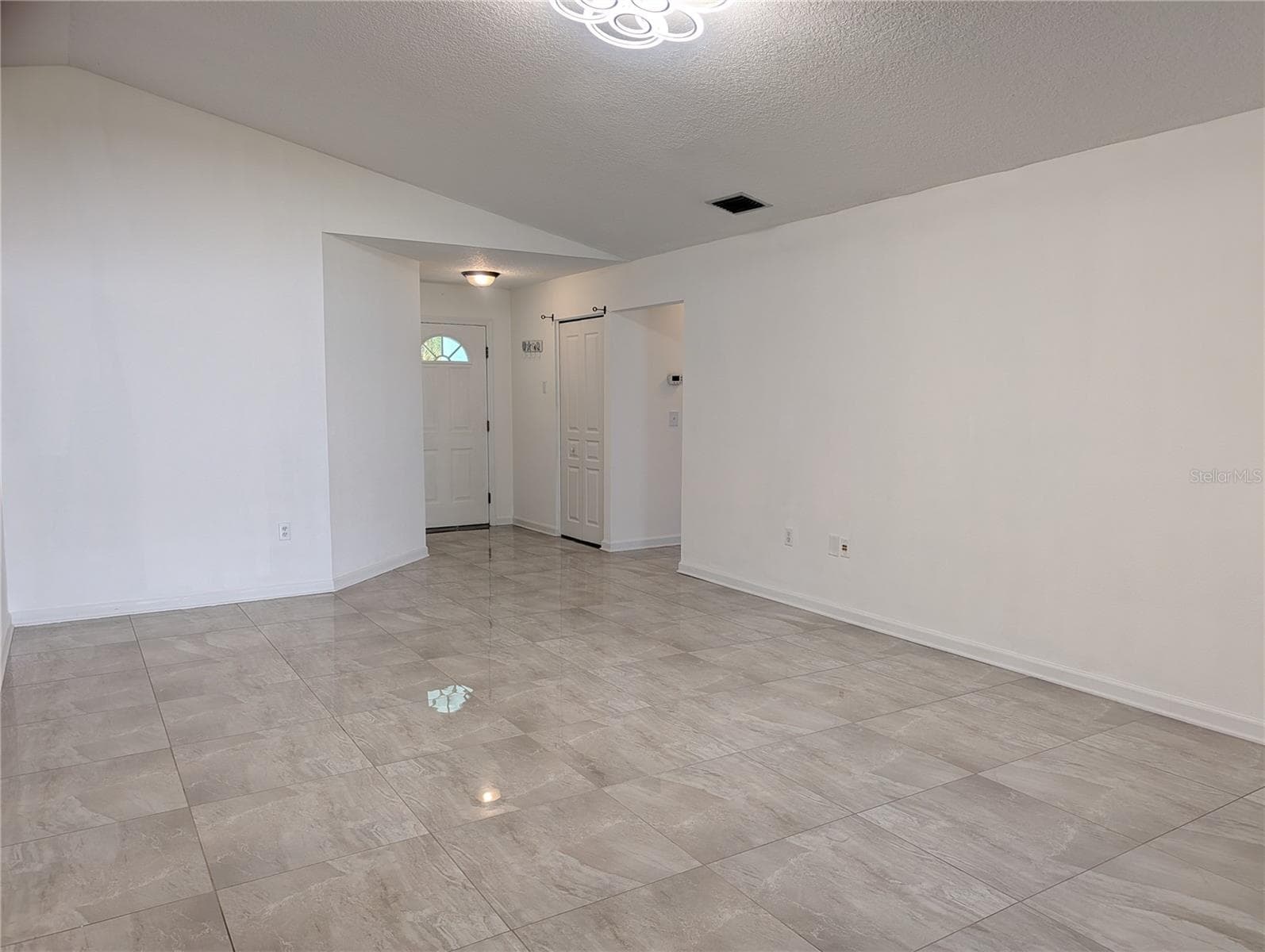 Single Family Residence at 4557 WORCESTER RD, SARASOTA, photo 9 of 40
