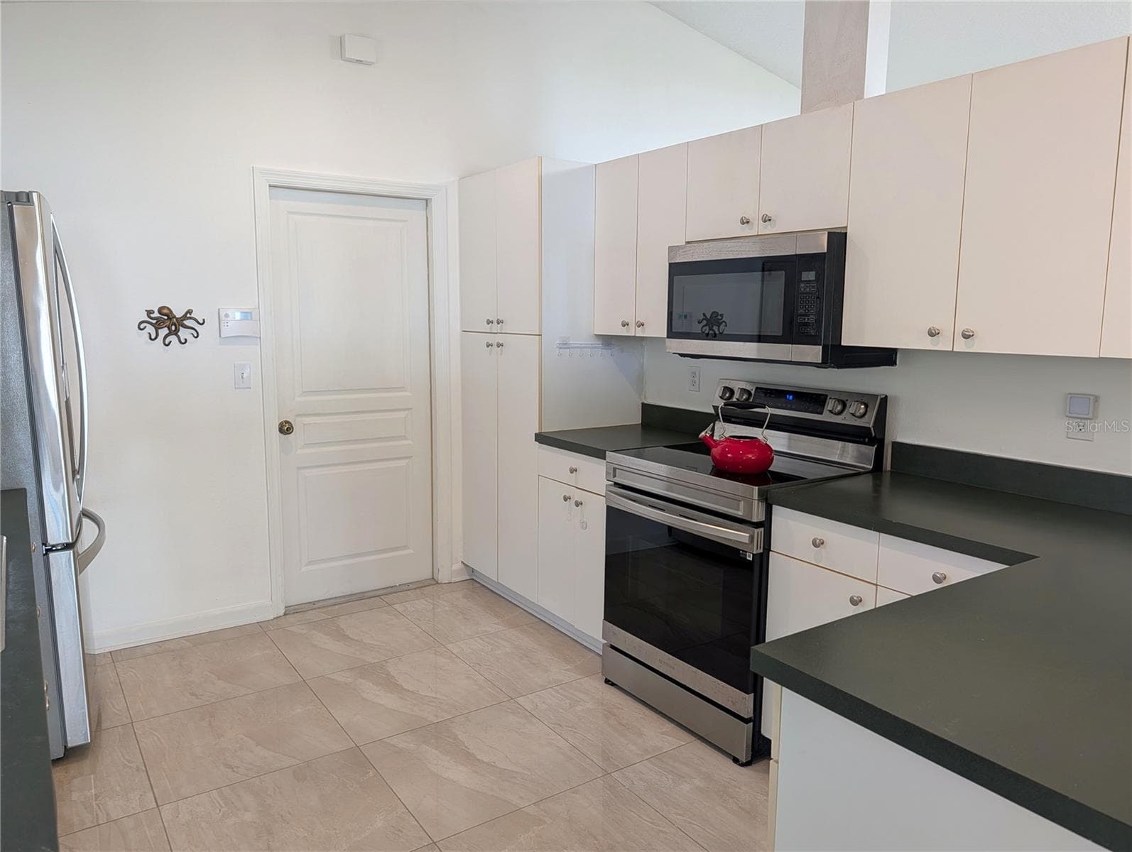 Single Family Residence at 4557 WORCESTER RD, SARASOTA, photo 10 of 40