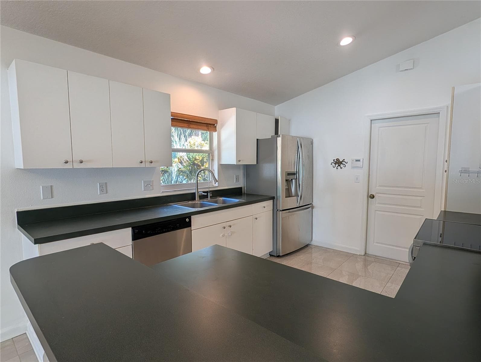 Single Family Residence at 4557 WORCESTER RD, SARASOTA, photo 11 of 40