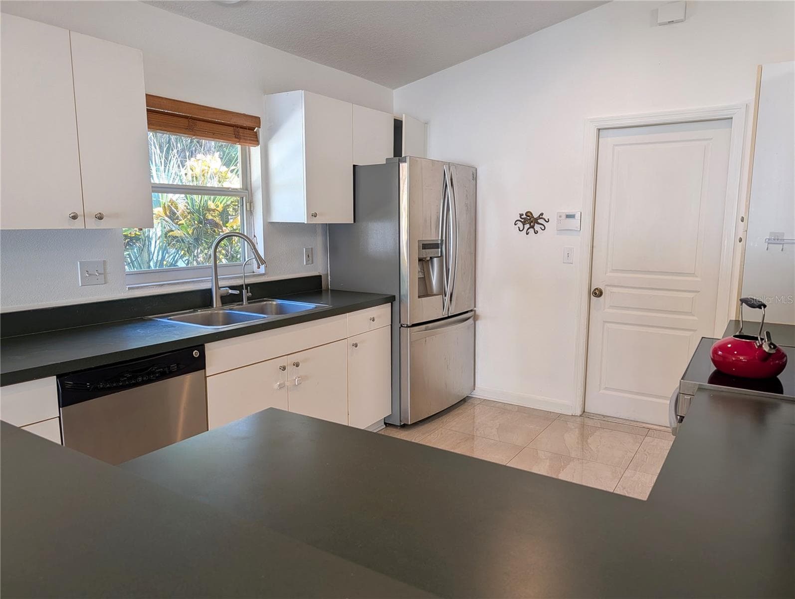 Single Family Residence at 4557 WORCESTER RD, SARASOTA, photo 13 of 40
