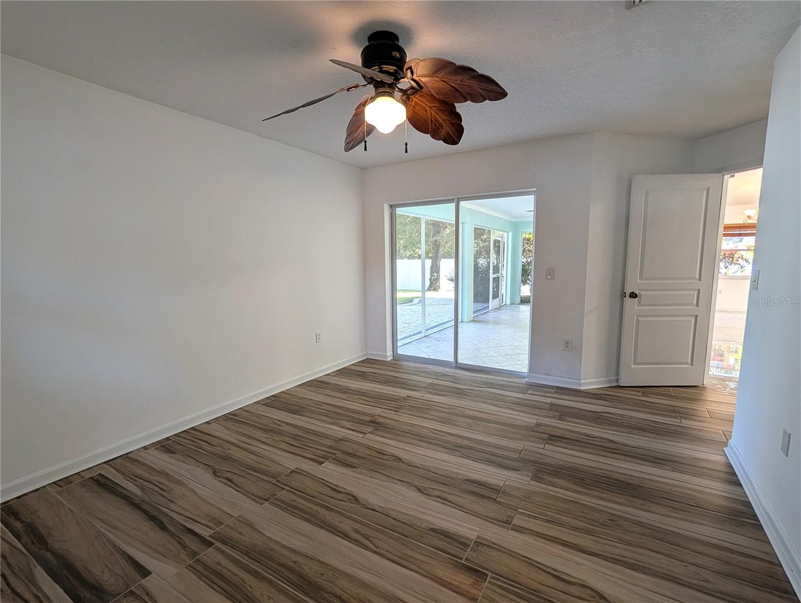 Single Family Residence at 4557 WORCESTER RD, SARASOTA, photo 17 of 40