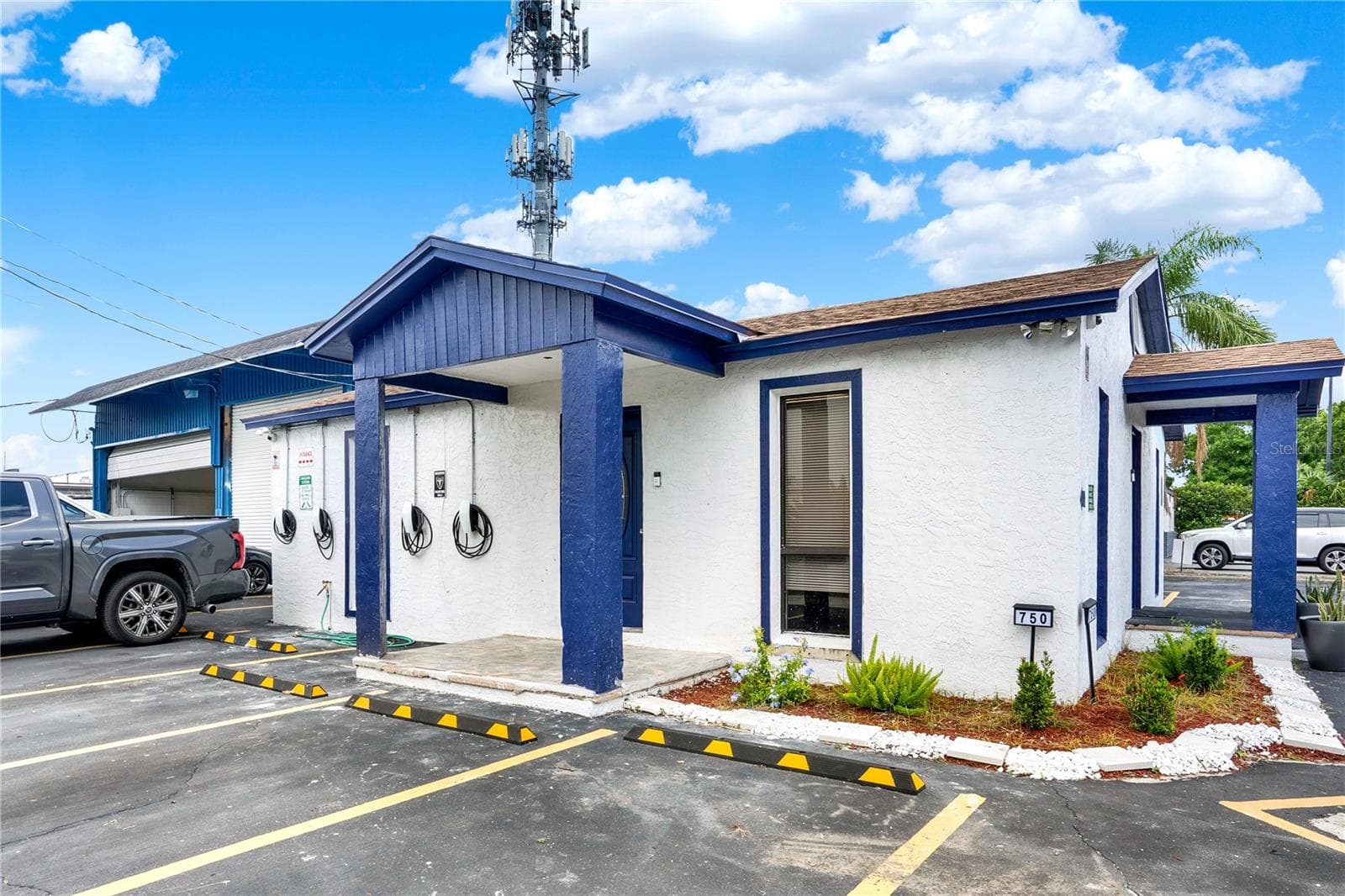 Retail at 730 & 750 LOWELL BLVD, ORLANDO, photo 4 of 19