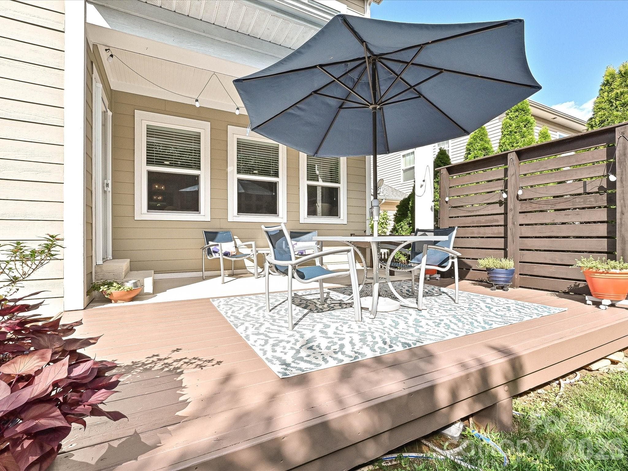 Deck - 20032 Northport Drive, Cornelius