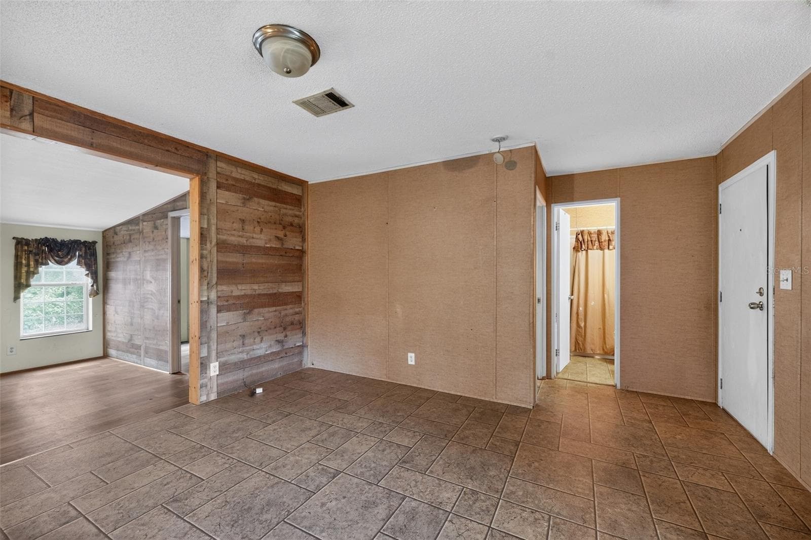 Manufactured Home at 4389 288TH TER, BRANFORD, photo 3 of 29