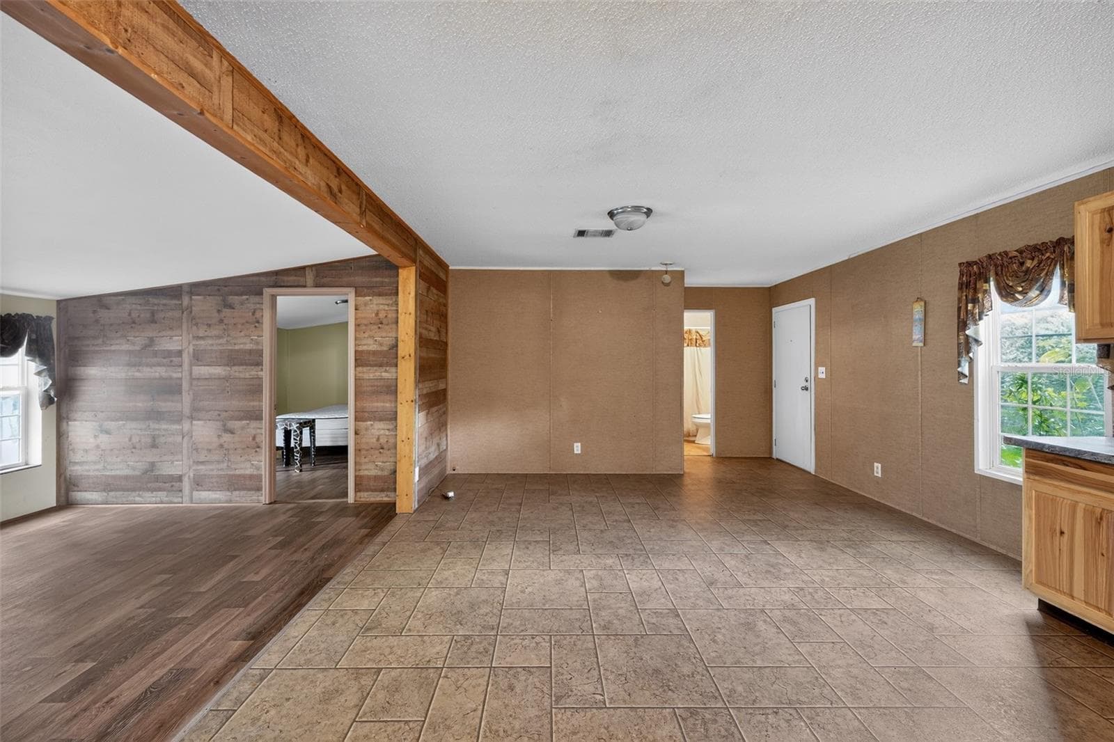 Manufactured Home at 4389 288TH TER, BRANFORD, photo 4 of 29