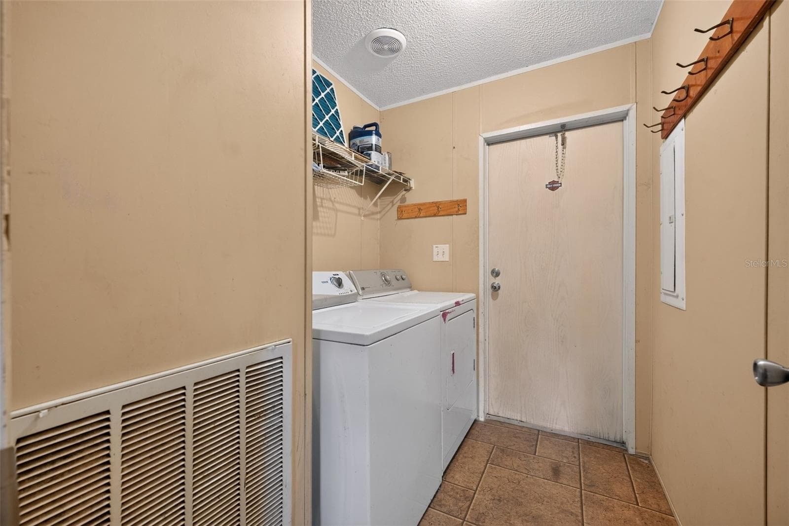 Manufactured Home at 4389 288TH TER, BRANFORD, photo 23 of 29