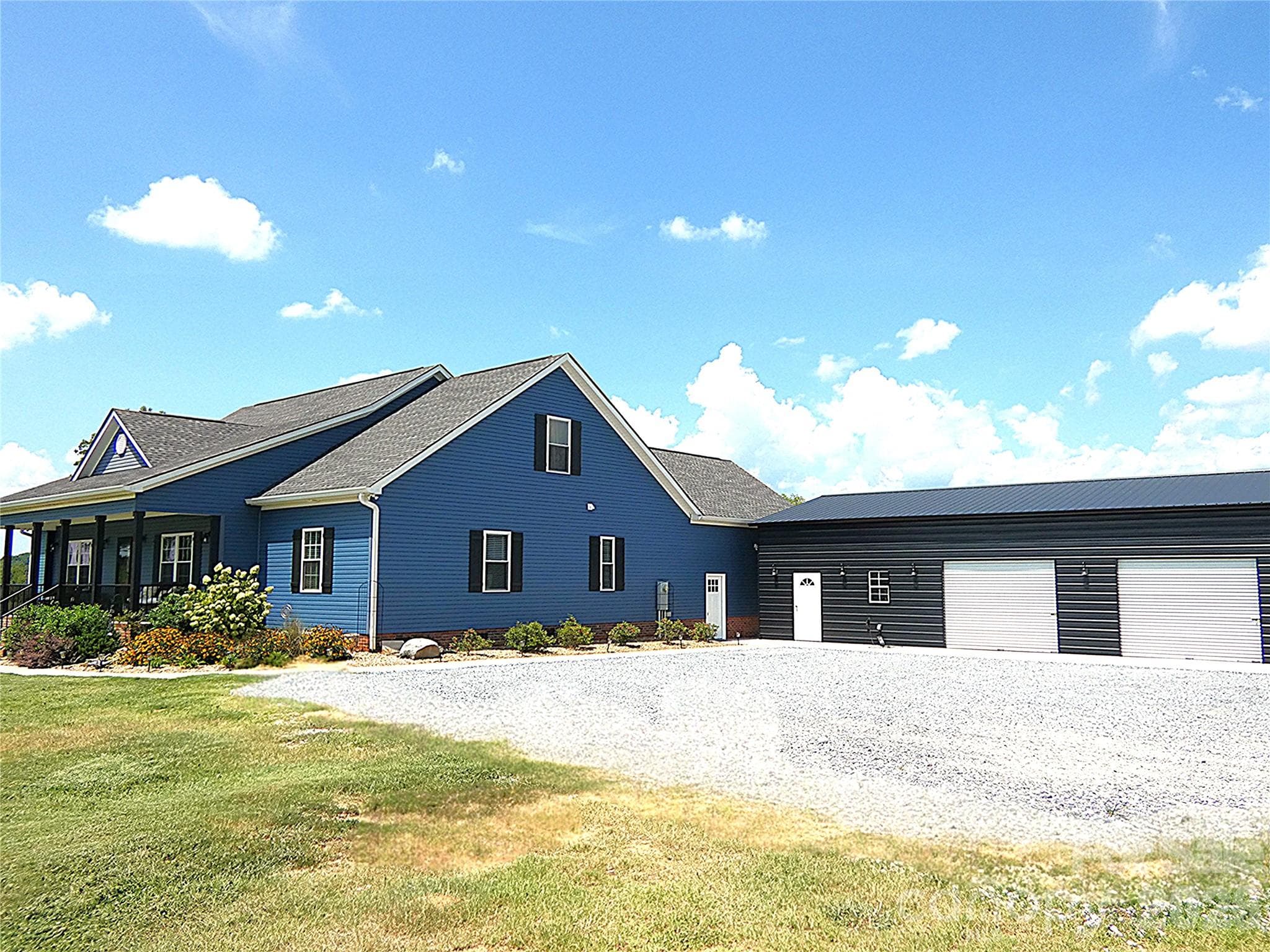 Single Family Residence at 1055 Cedar Grove Road, Clover, photo 2 of 38