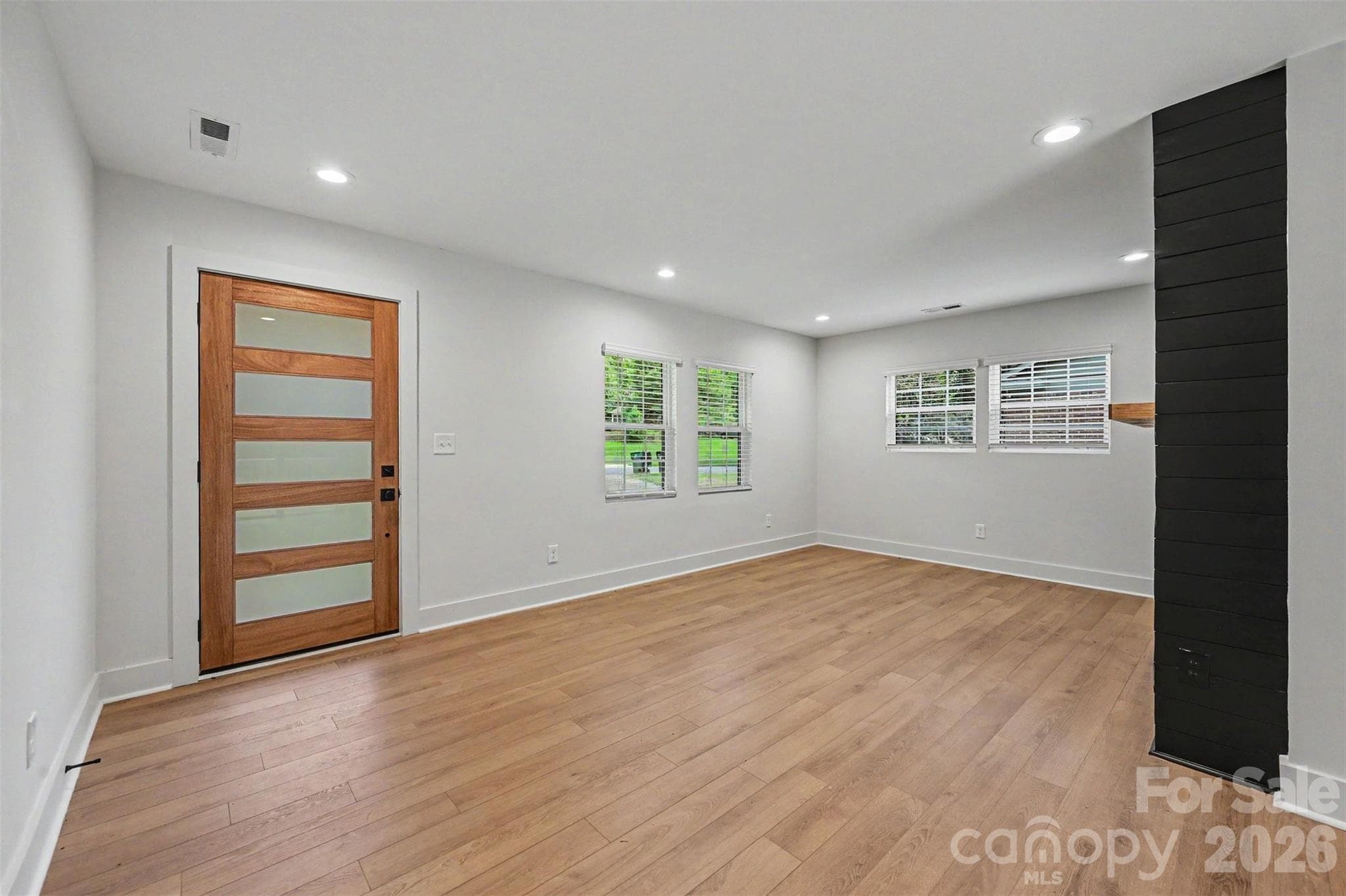 Single Family Residence at 2000 Kilborne Drive, Charlotte, photo 5 of 46