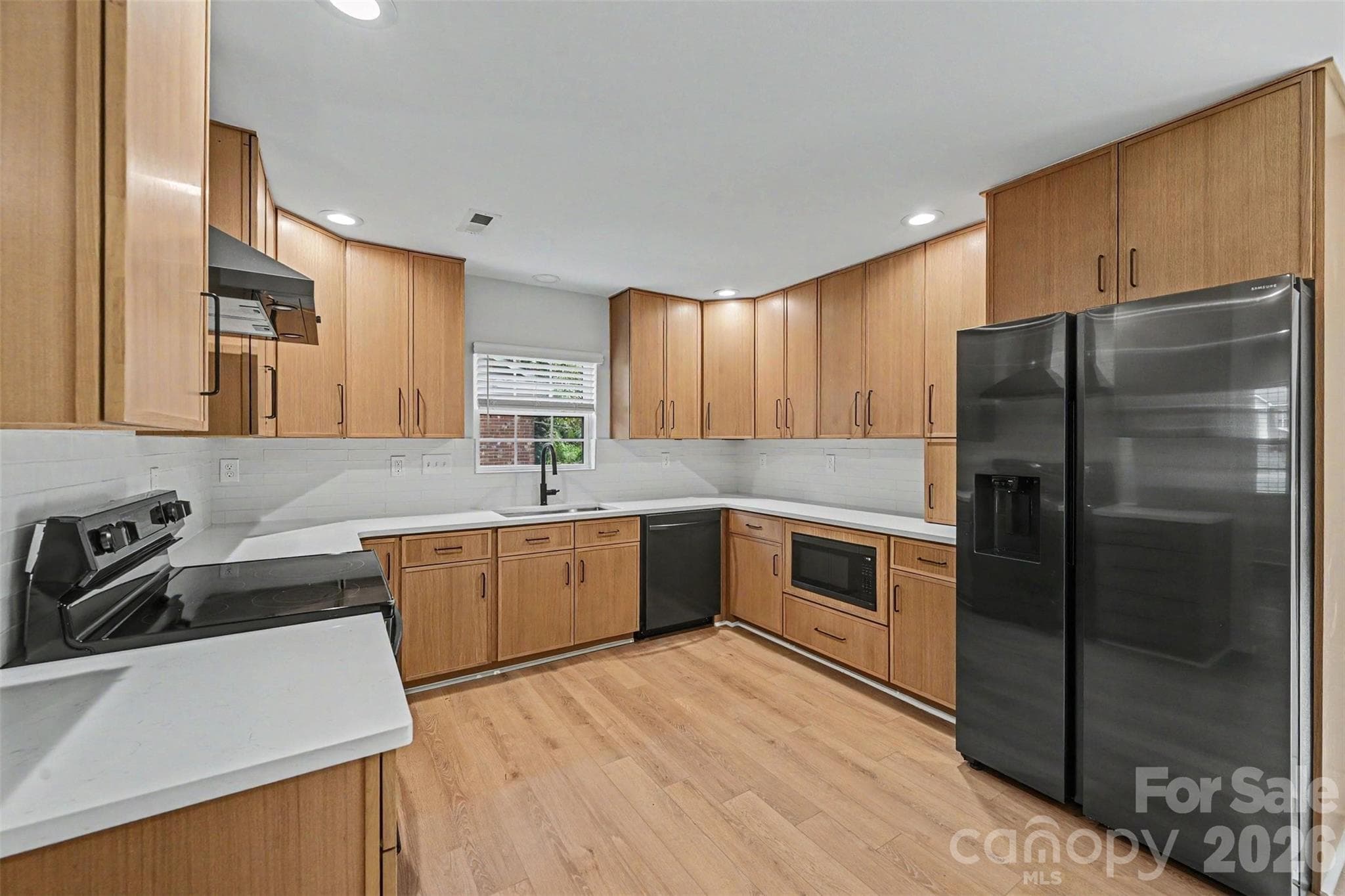 Single Family Residence at 2000 Kilborne Drive, Charlotte, photo 11 of 46