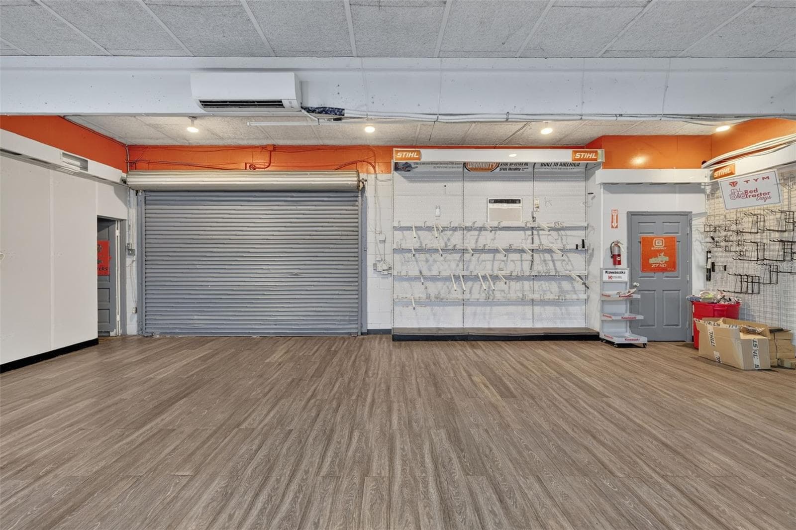 Retail at 1035 W HIGHWAY 50 HWY, CLERMONT, photo 12 of 15