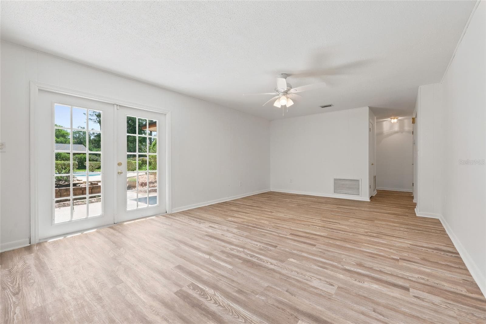 Single Family Residence at 167 SW THURMAN TER, LAKE CITY, photo 10 of 33
