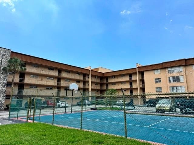 5820 N CHURCH AVE #256