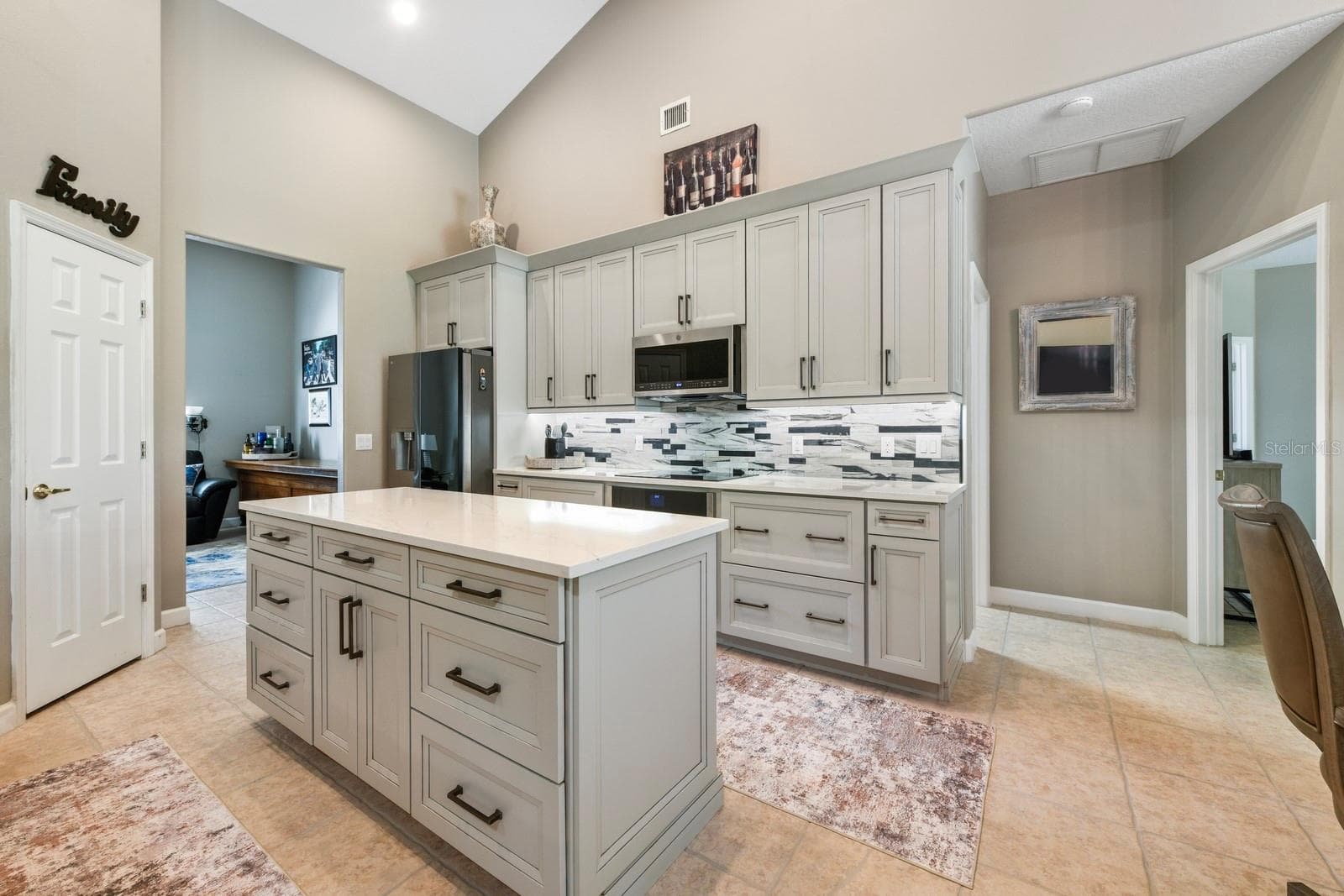Single Family Residence at 5039 GREENBRIAR TRL, MOUNT DORA, photo 3 of 47