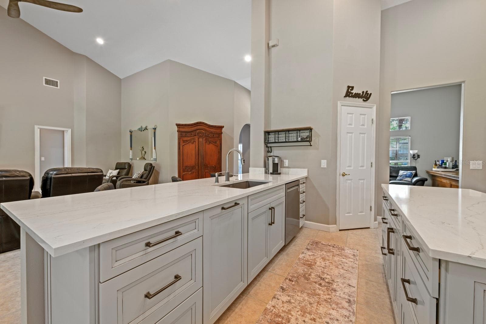 Single Family Residence at 5039 GREENBRIAR TRL, MOUNT DORA, photo 5 of 47