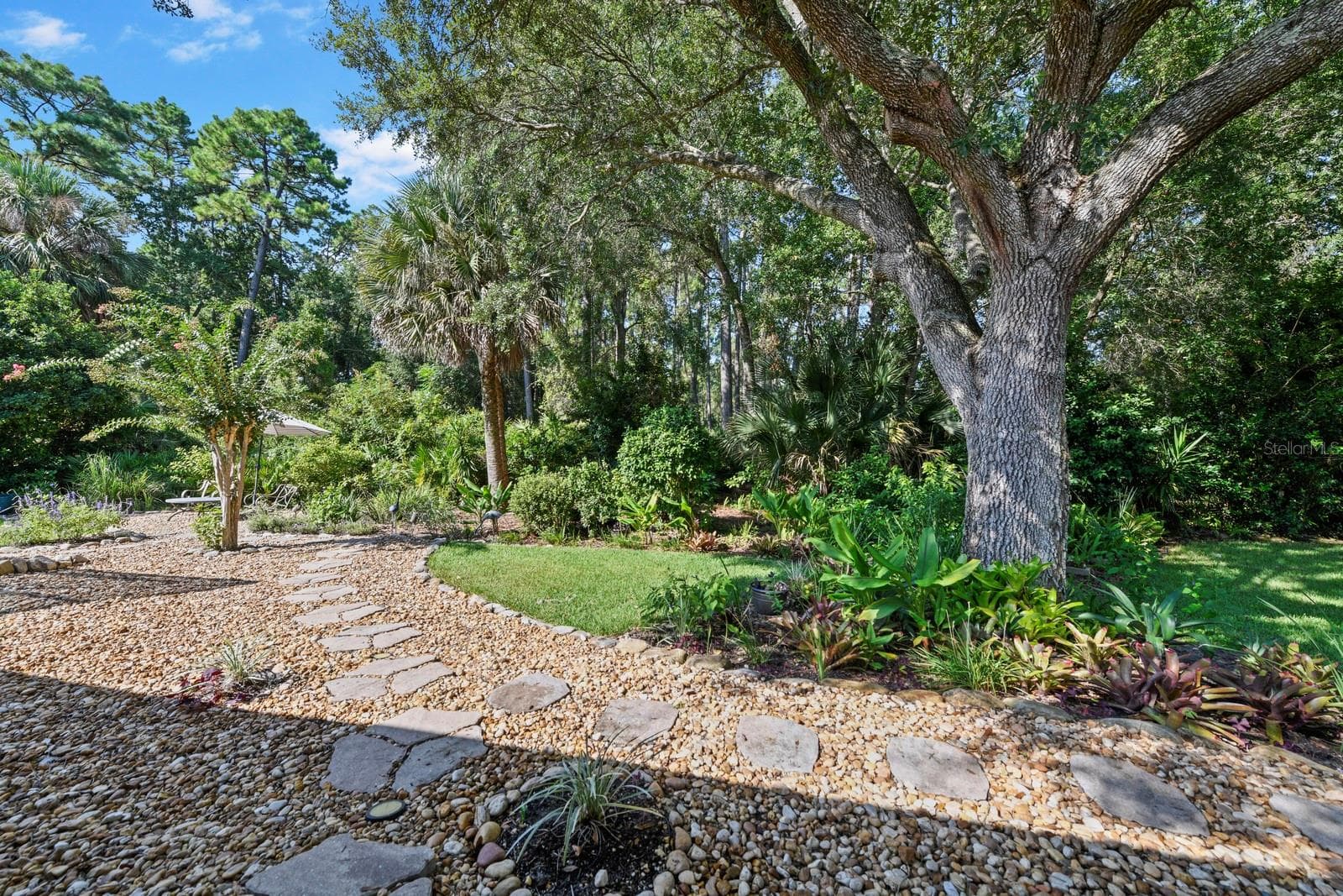 Single Family Residence at 5039 GREENBRIAR TRL, MOUNT DORA, photo 32 of 47