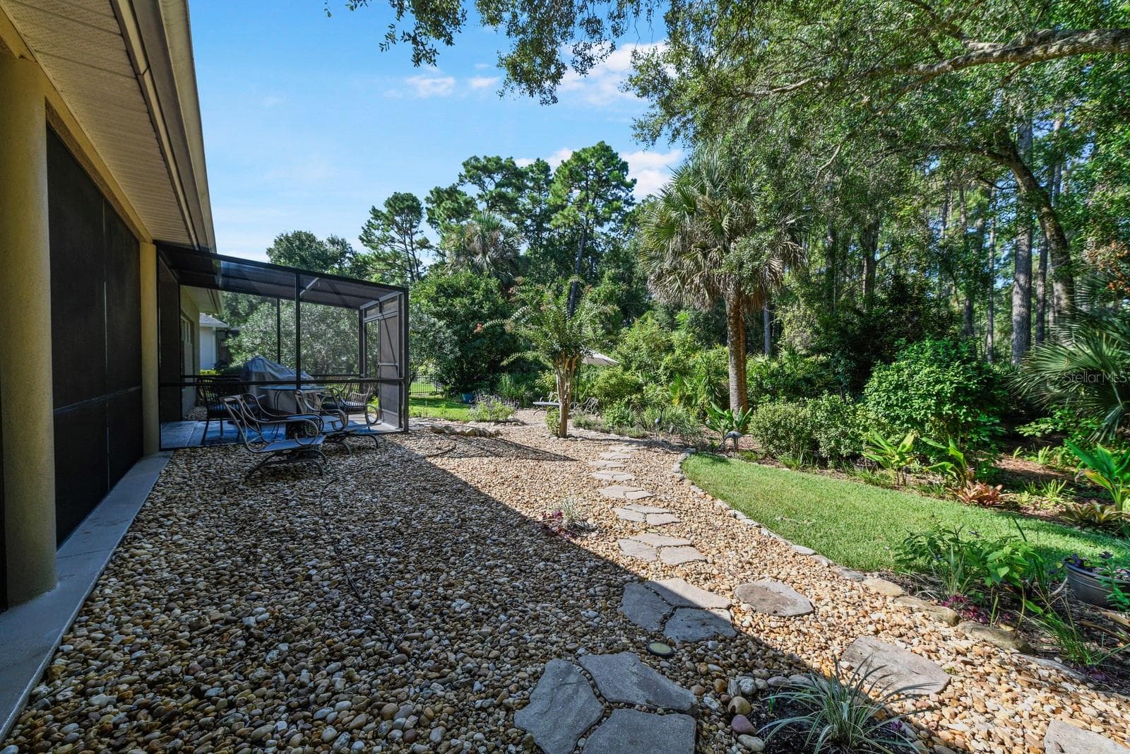 Single Family Residence at 5039 GREENBRIAR TRL, MOUNT DORA, photo 34 of 47