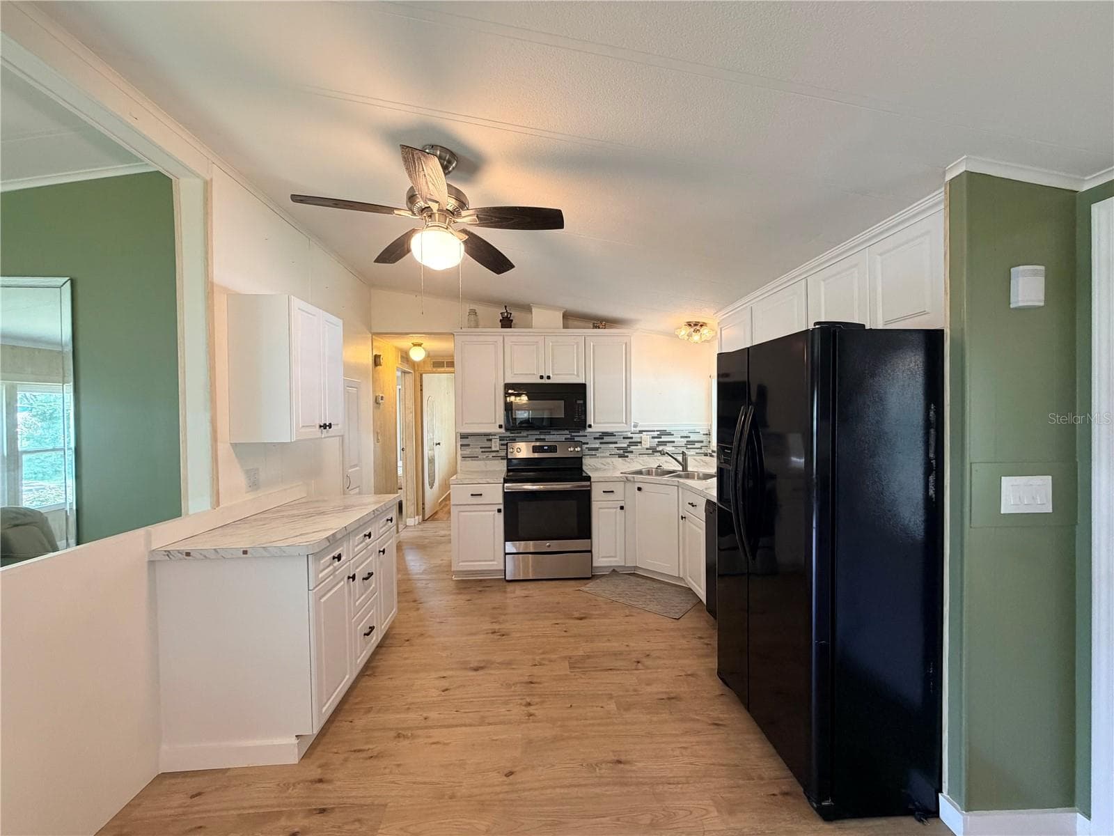 Manufactured Home at 7445 MORIAH AVE, BROOKSVILLE, photo 5 of 28