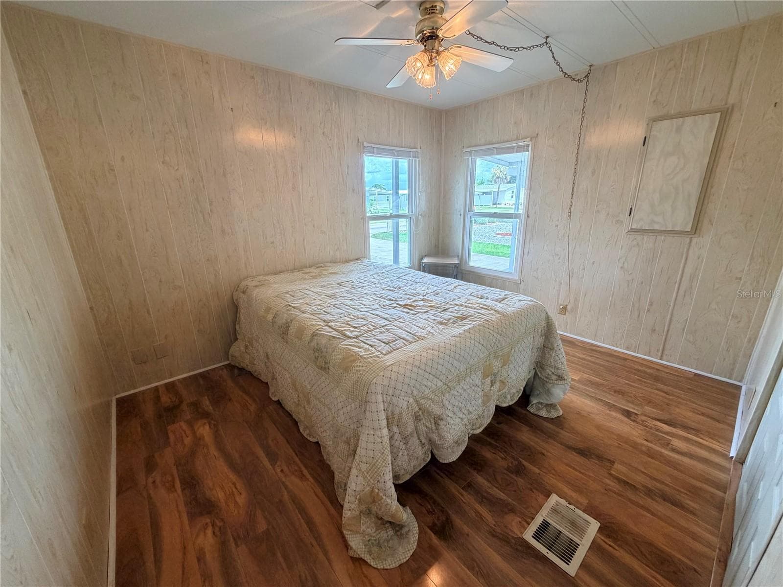 Manufactured Home at 7445 MORIAH AVE, BROOKSVILLE, photo 15 of 28
