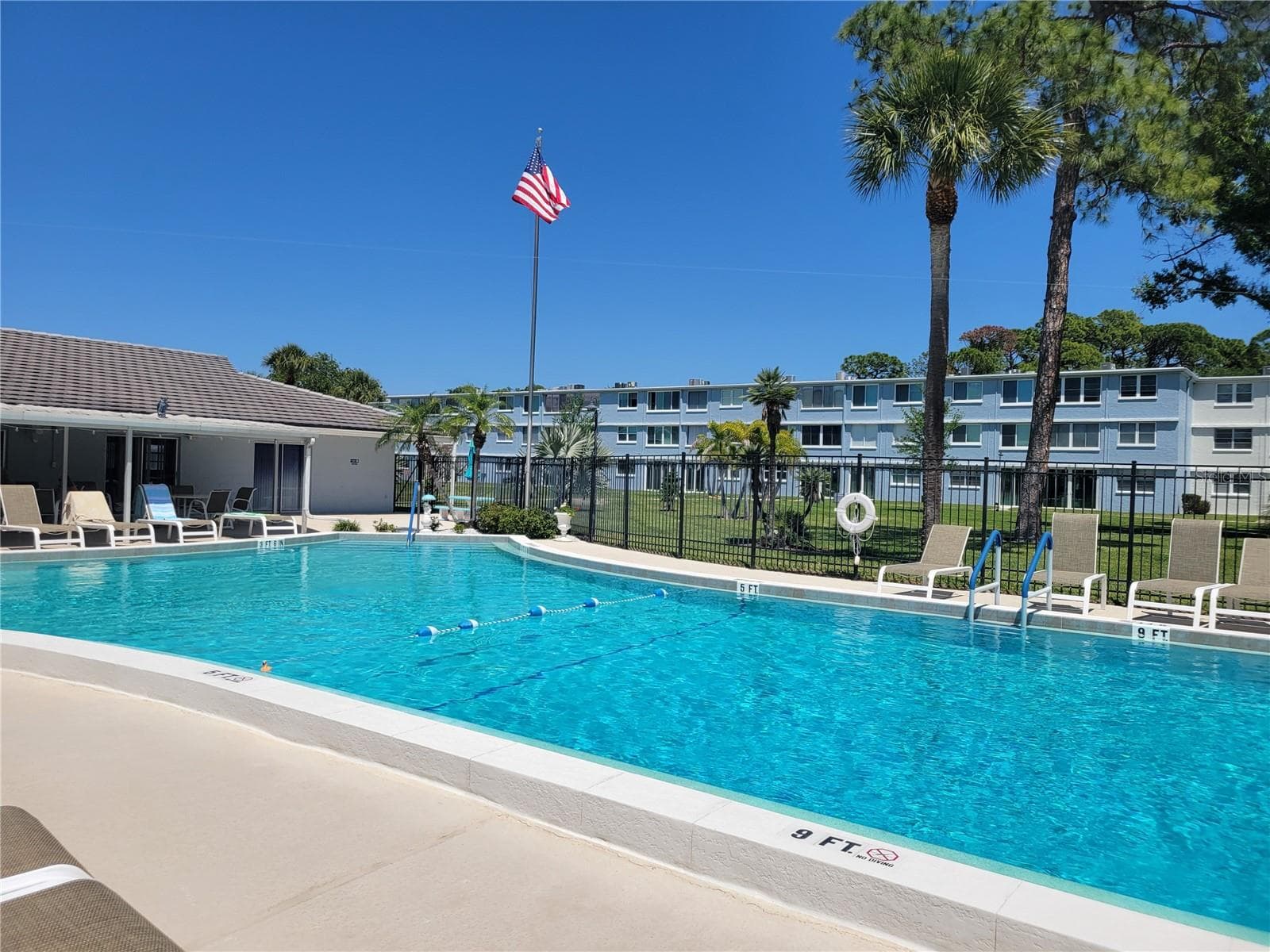 Condominium at 4880 LOCUST ST NE #235, ST PETERSBURG, photo 28 of 34