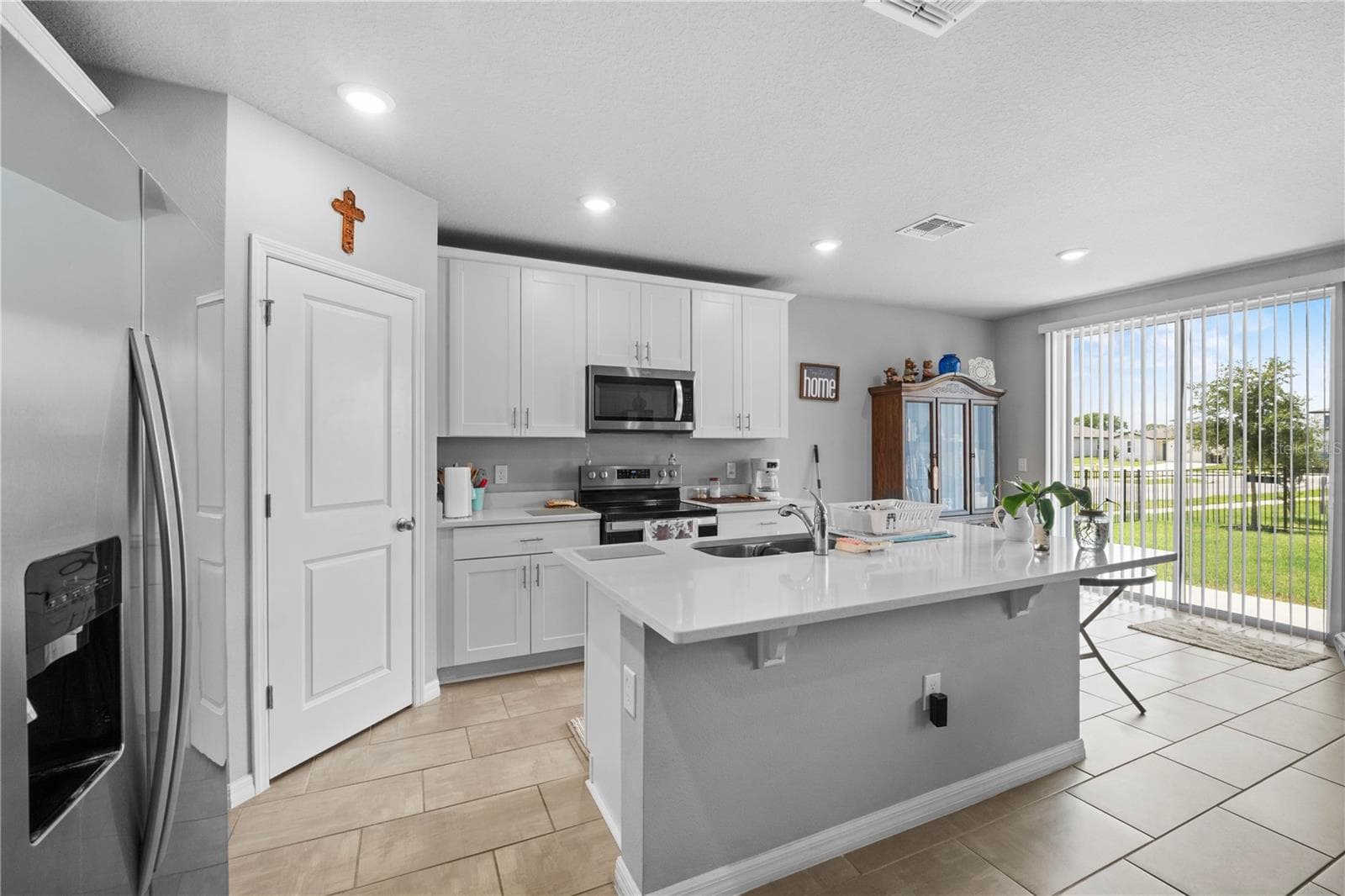 Single Family Residence at 1502 BRANCHWOOD LN, AUBURNDALE, photo 7 of 45