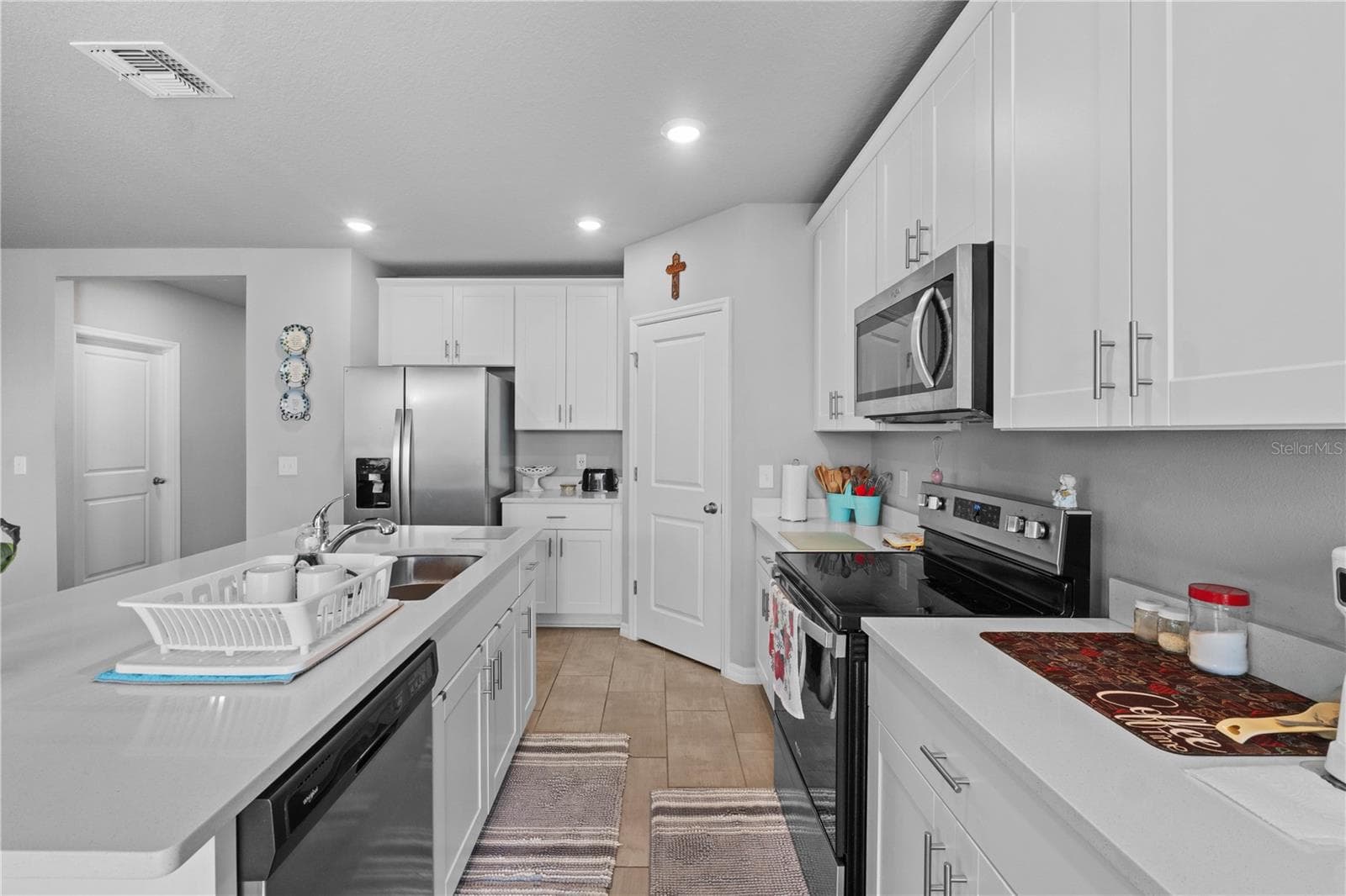 Single Family Residence at 1502 BRANCHWOOD LN, AUBURNDALE, photo 10 of 45