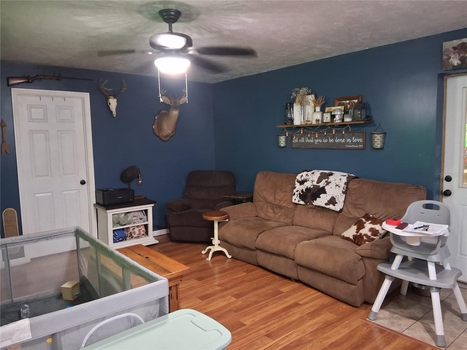 Living room - 10200 CR 749, WEBSTER