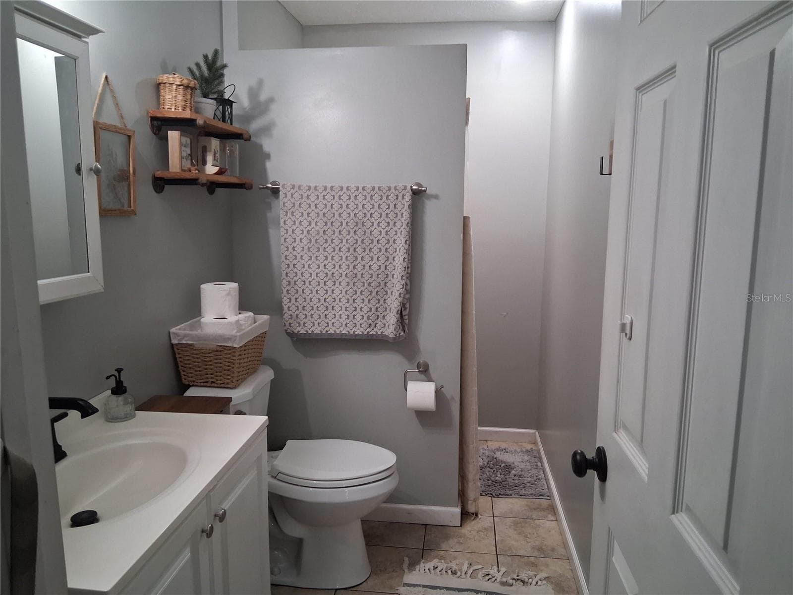 Single Family Residence at 10200 CR 749, WEBSTER, photo 6 of 7