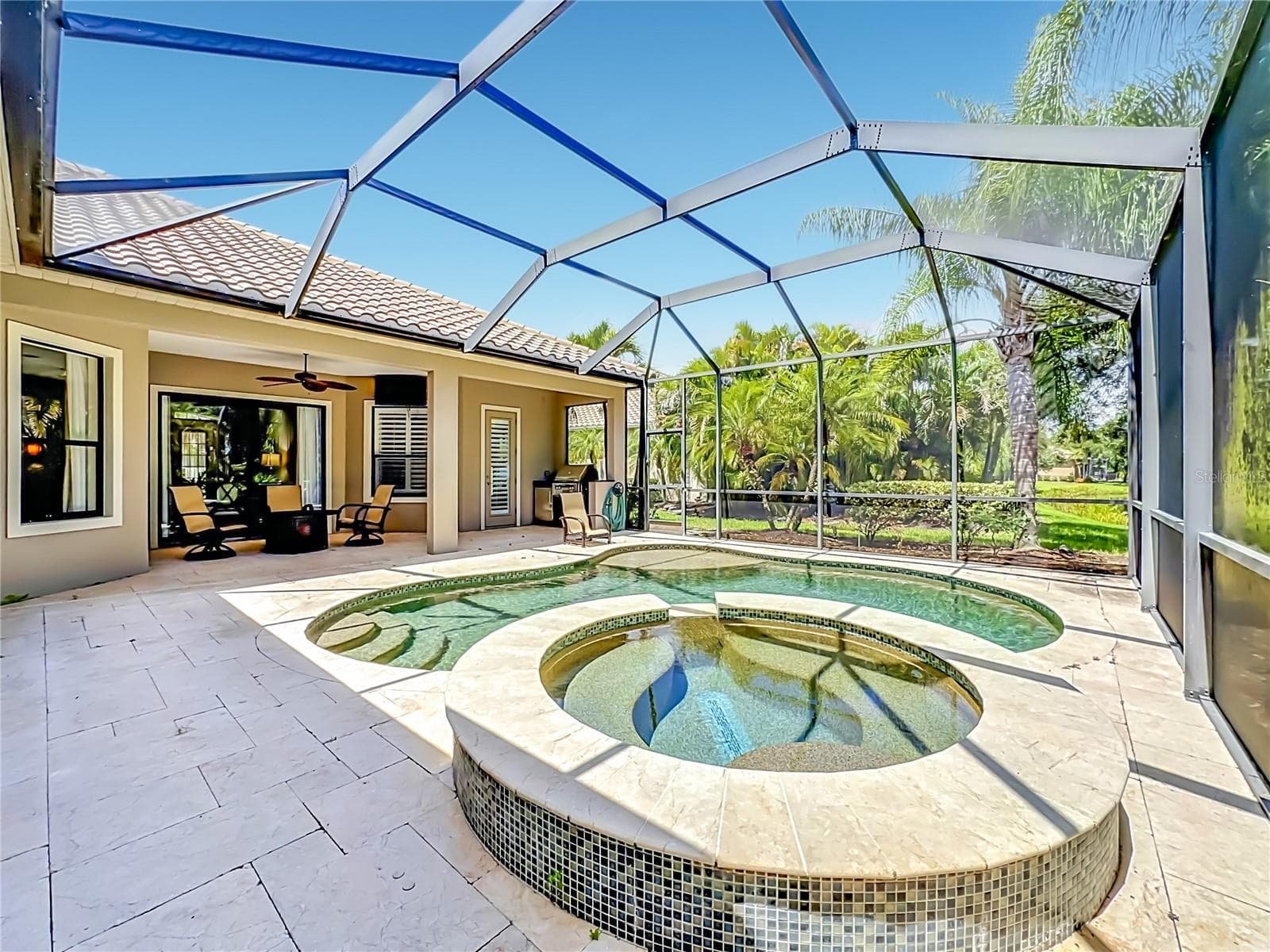 Single Family Residence at 7668 SILVERWOOD CT, LAKEWOOD RANCH, photo 3 of 57
