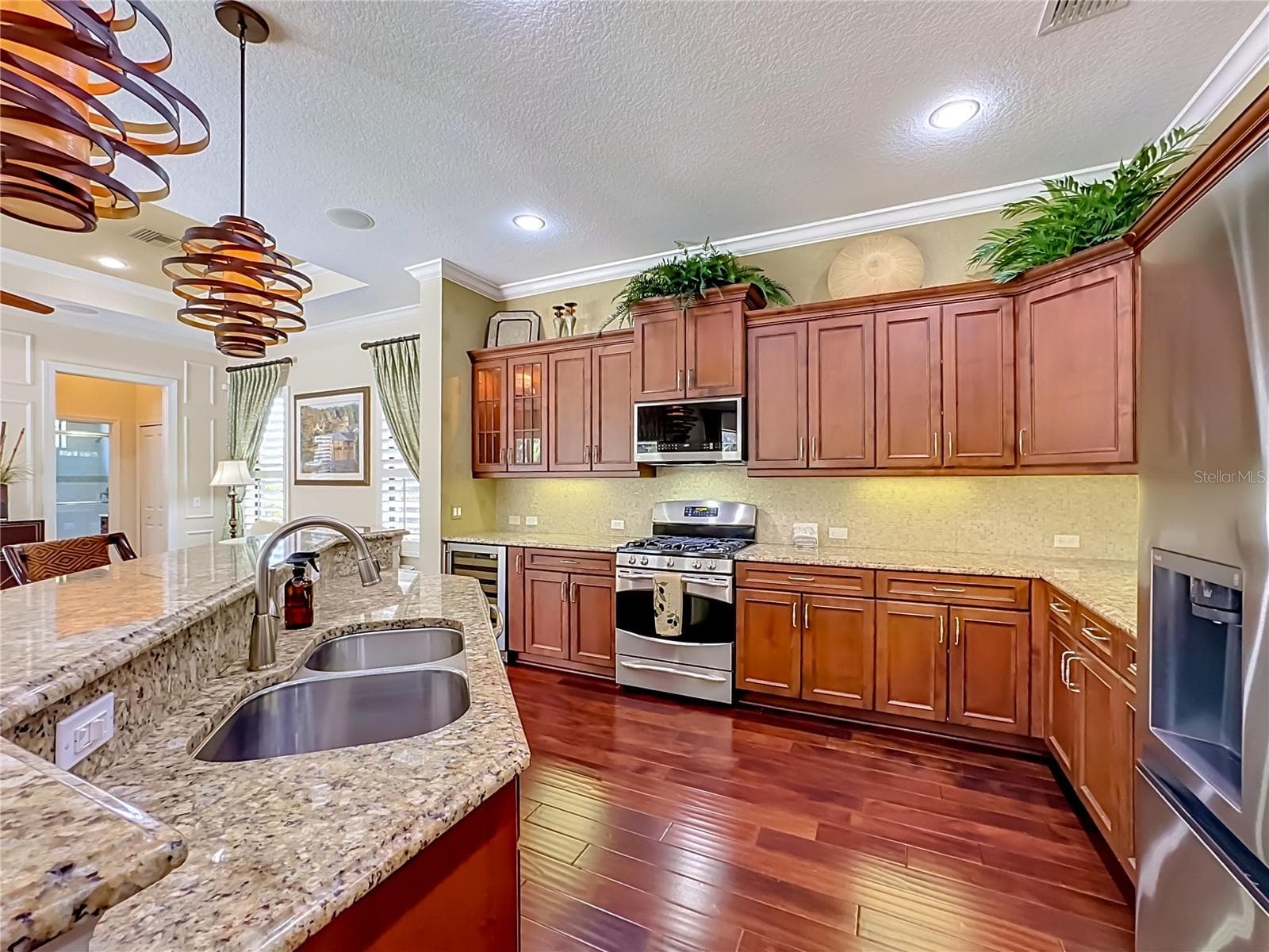 Single Family Residence at 7668 SILVERWOOD CT, LAKEWOOD RANCH, photo 12 of 57