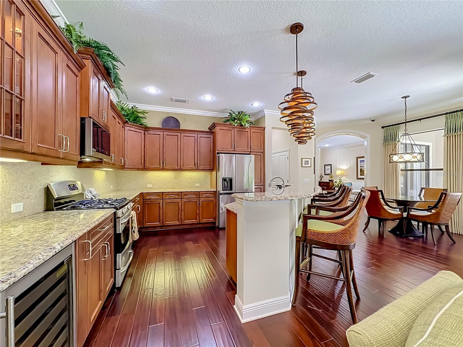 Single Family Residence at 7668 SILVERWOOD CT, LAKEWOOD RANCH, photo 14 of 57