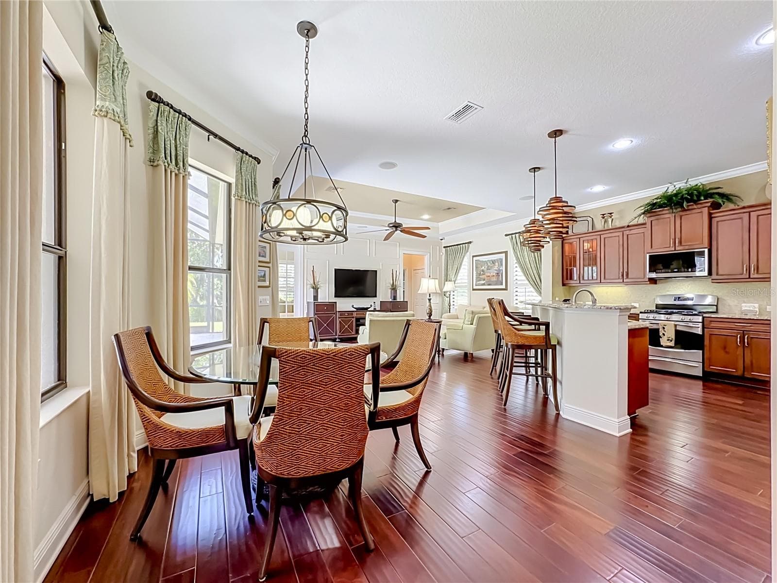 Single Family Residence at 7668 SILVERWOOD CT, LAKEWOOD RANCH, photo 16 of 57