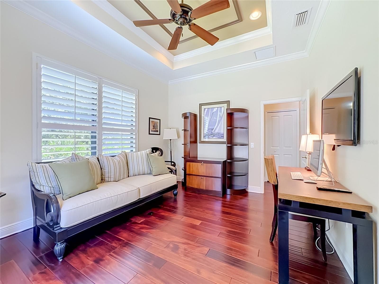 Single Family Residence at 7668 SILVERWOOD CT, LAKEWOOD RANCH, photo 24 of 57