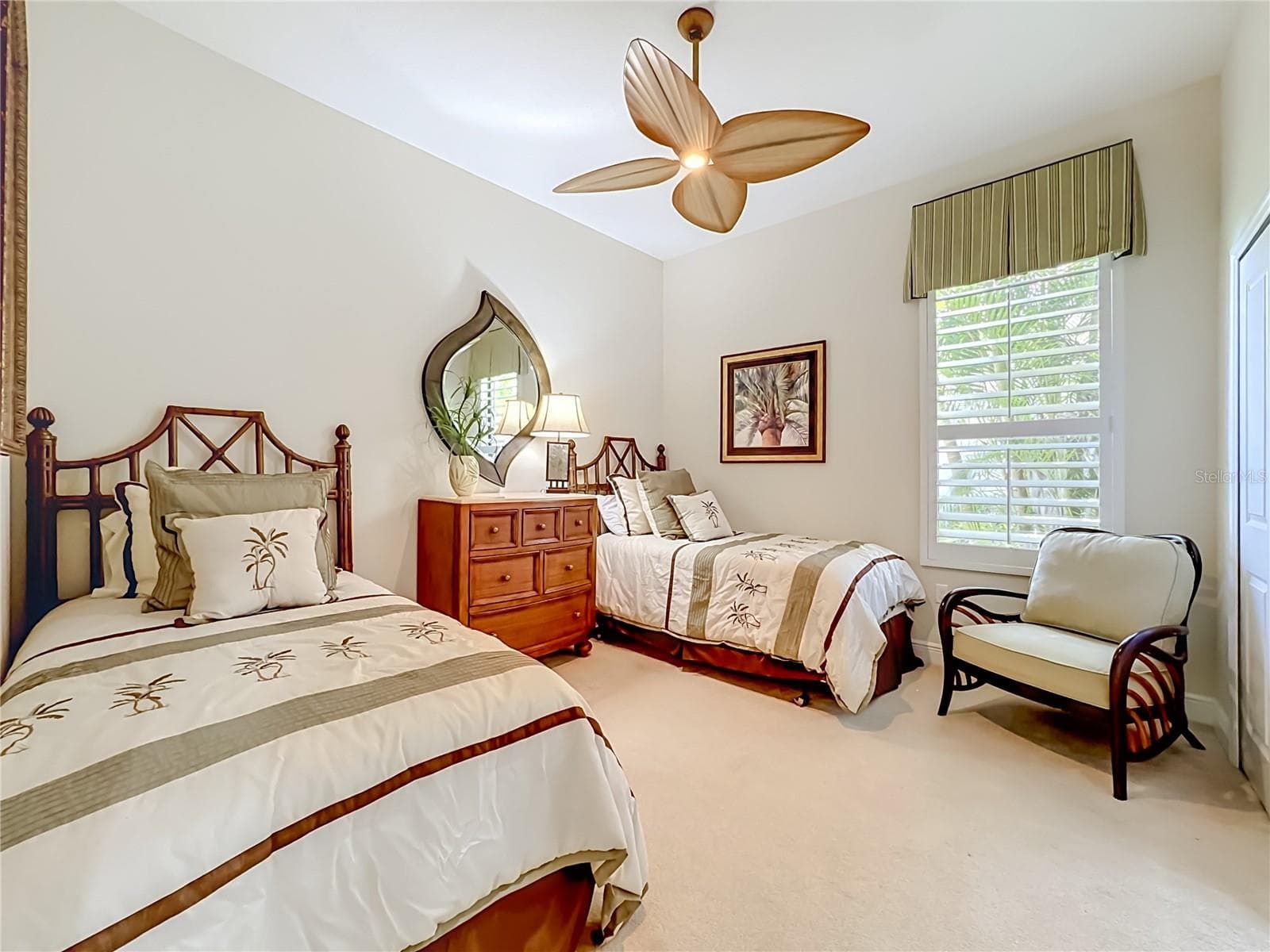 Single Family Residence at 7668 SILVERWOOD CT, LAKEWOOD RANCH, photo 36 of 57
