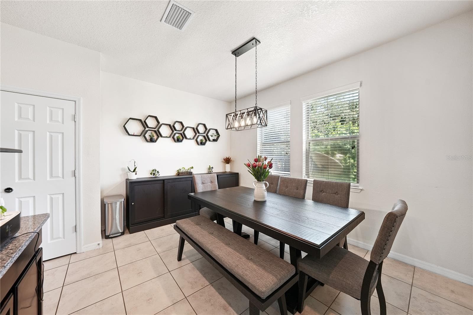 Single Family Residence at 8415 LOBLOLLY PINE CT, RIVERVIEW, photo 7 of 38