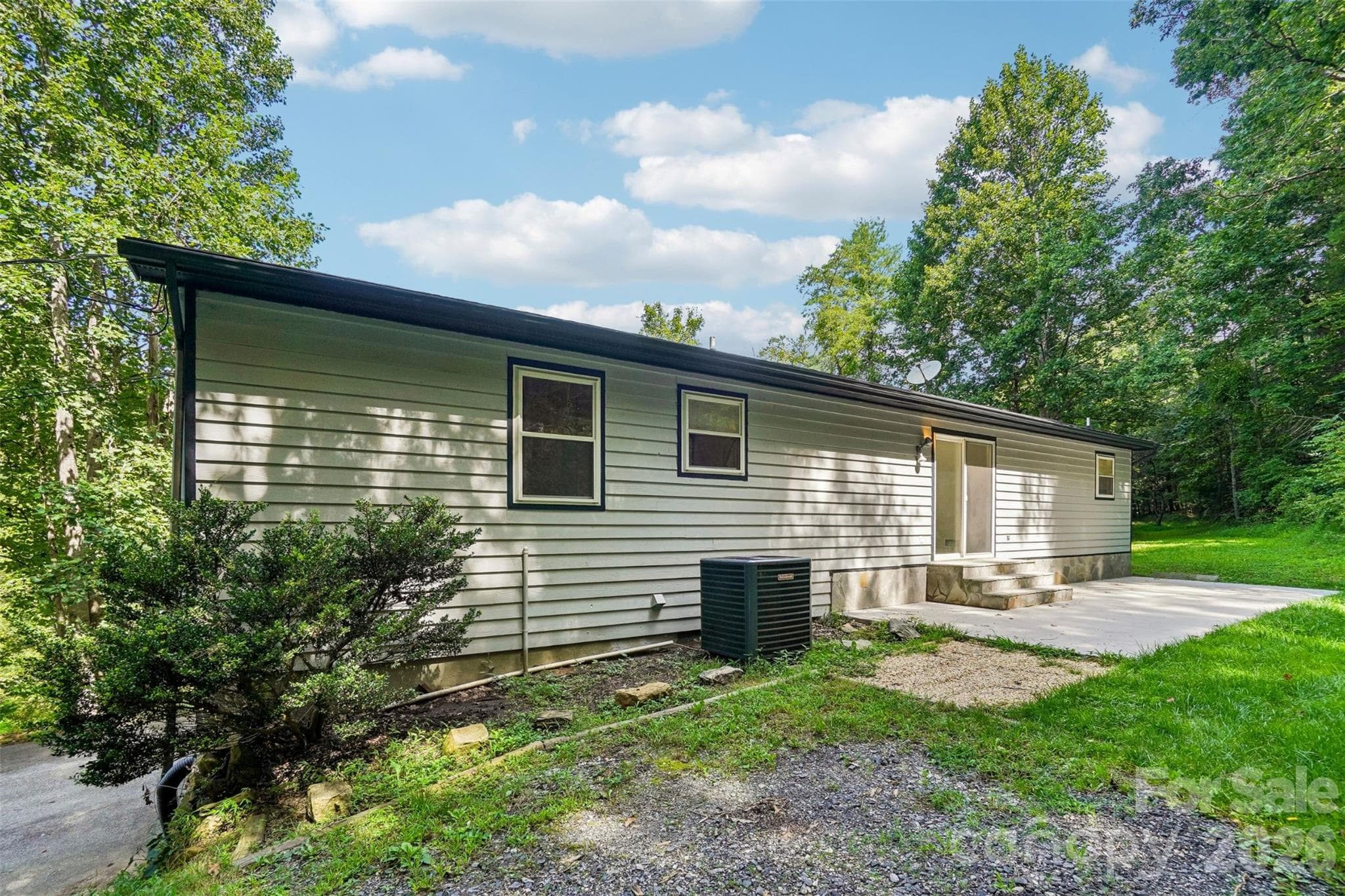 Single Family Residence at 19 Jupiter Heights, Weaverville, photo 5 of 44