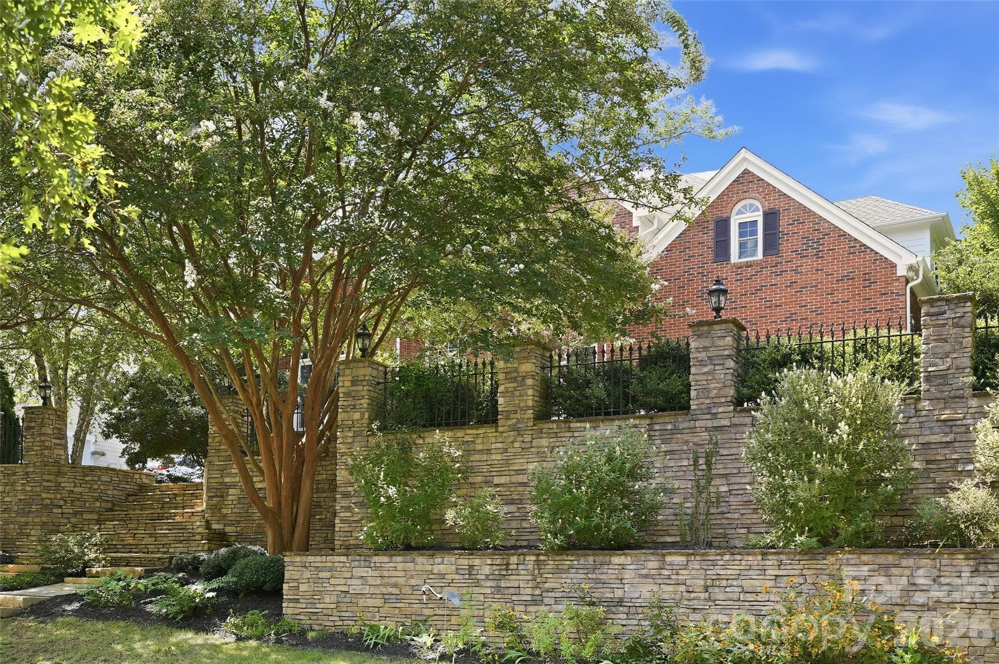 Single Family Residence at 3518 Abbey Hill Lane, Charlotte, photo 8 of 44