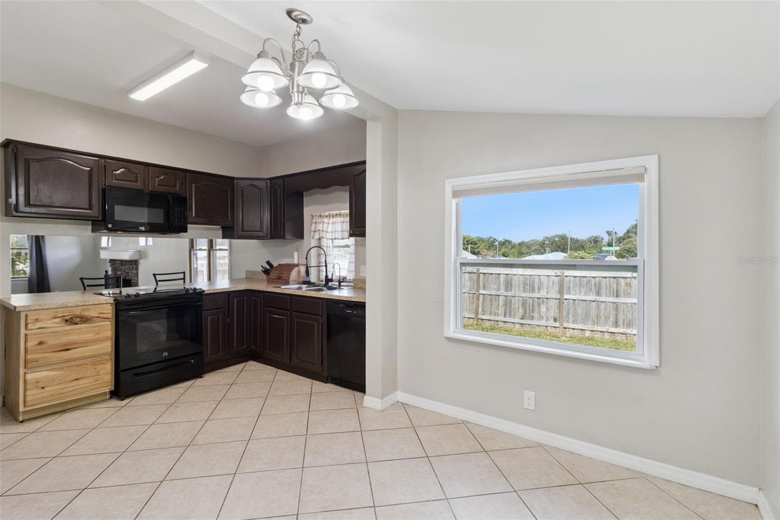 Kitchen - 116 W ARBORVITAE LN, POLK CITY