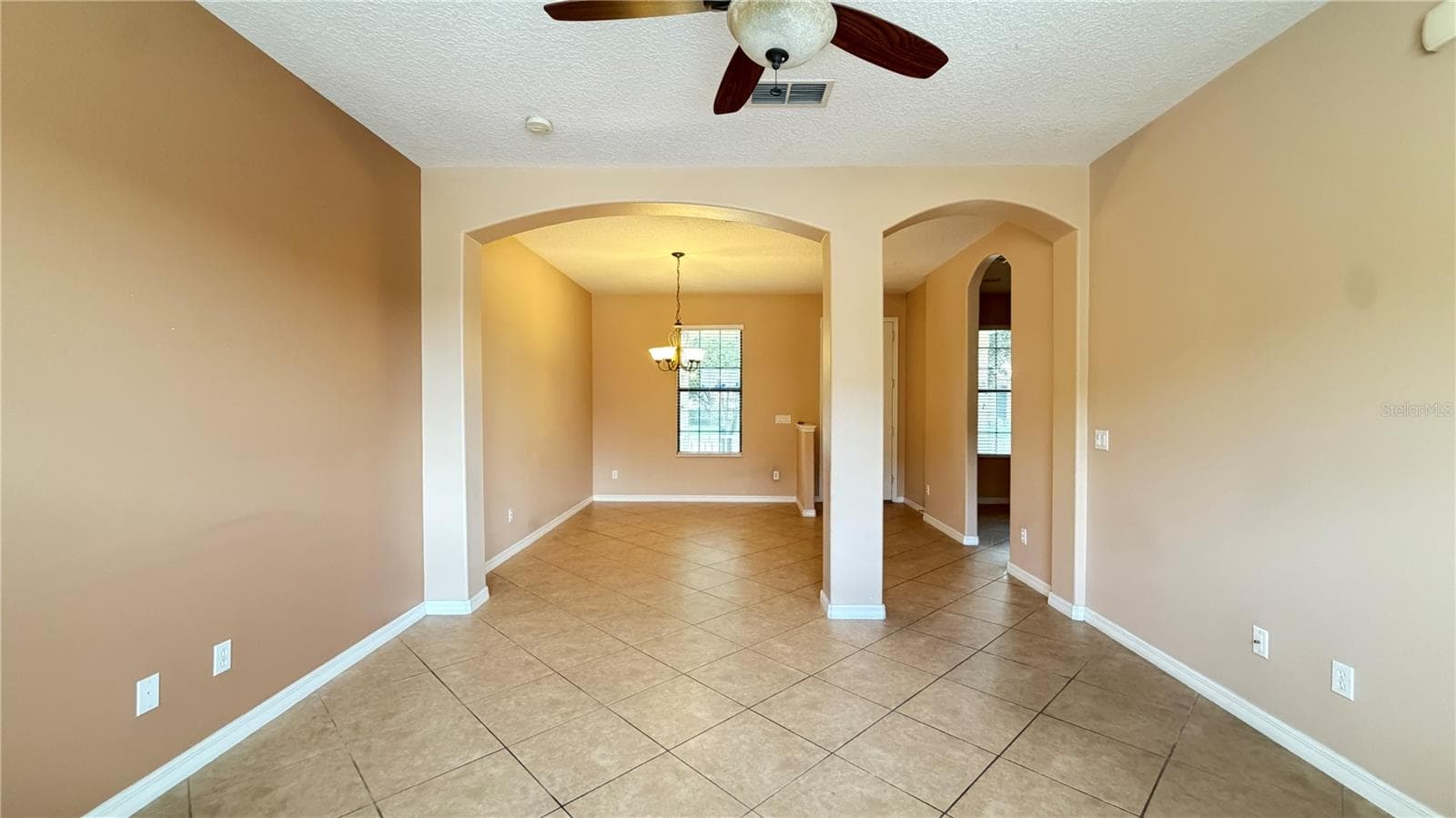 Townhouse at 13851 BEAUREGARD PL, ORLANDO, photo 6 of 35