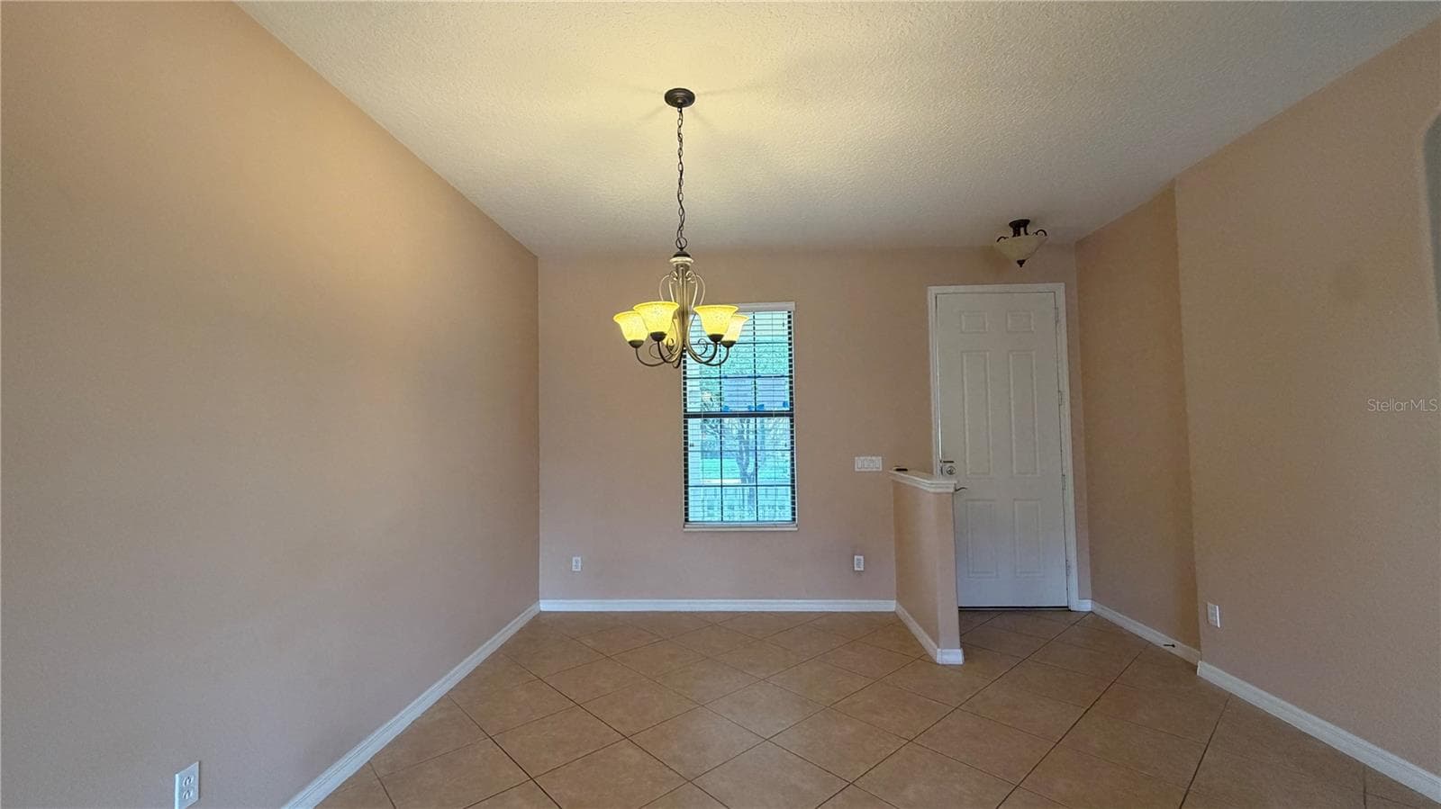 Townhouse at 13851 BEAUREGARD PL, ORLANDO, photo 9 of 35