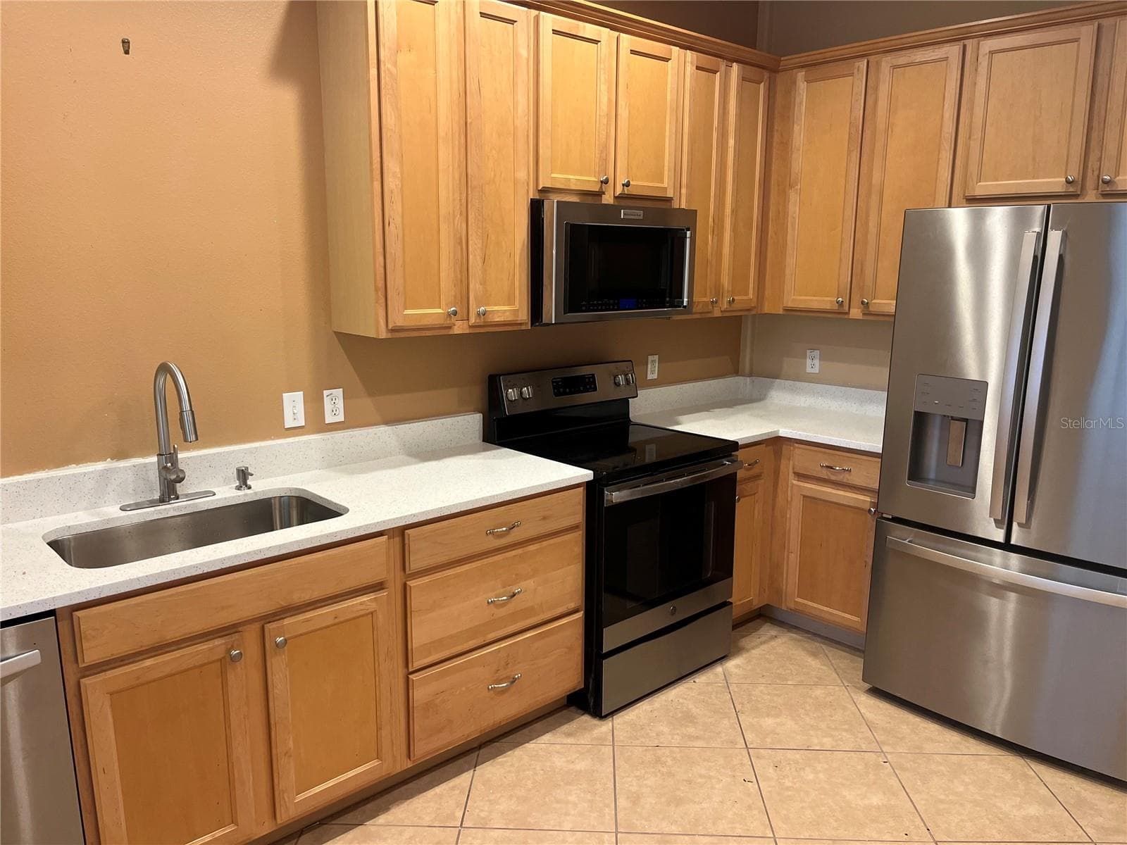 Townhouse at 13851 BEAUREGARD PL, ORLANDO, photo 11 of 35