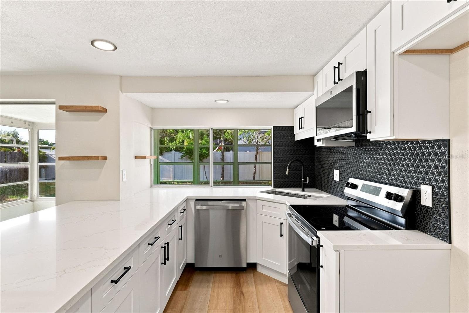 Single Family Residence at 3128 HARVARDSTON LOOP, HOLIDAY, photo 13 of 50