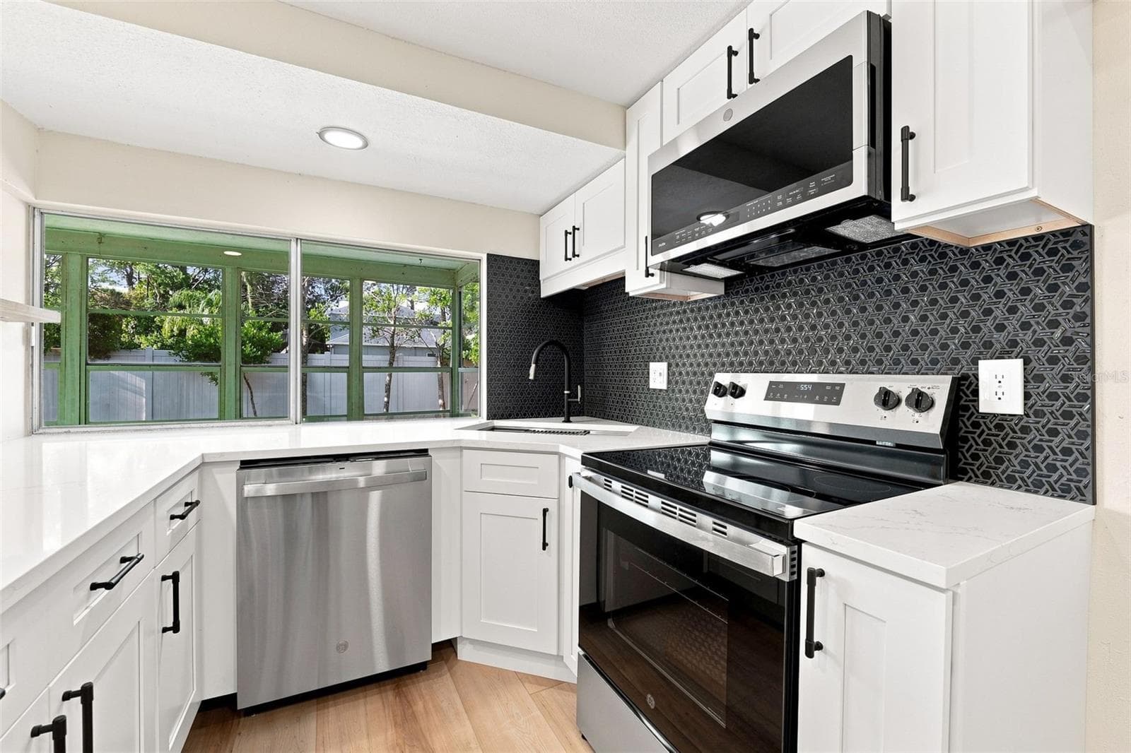 Single Family Residence at 3128 HARVARDSTON LOOP, HOLIDAY, photo 14 of 50