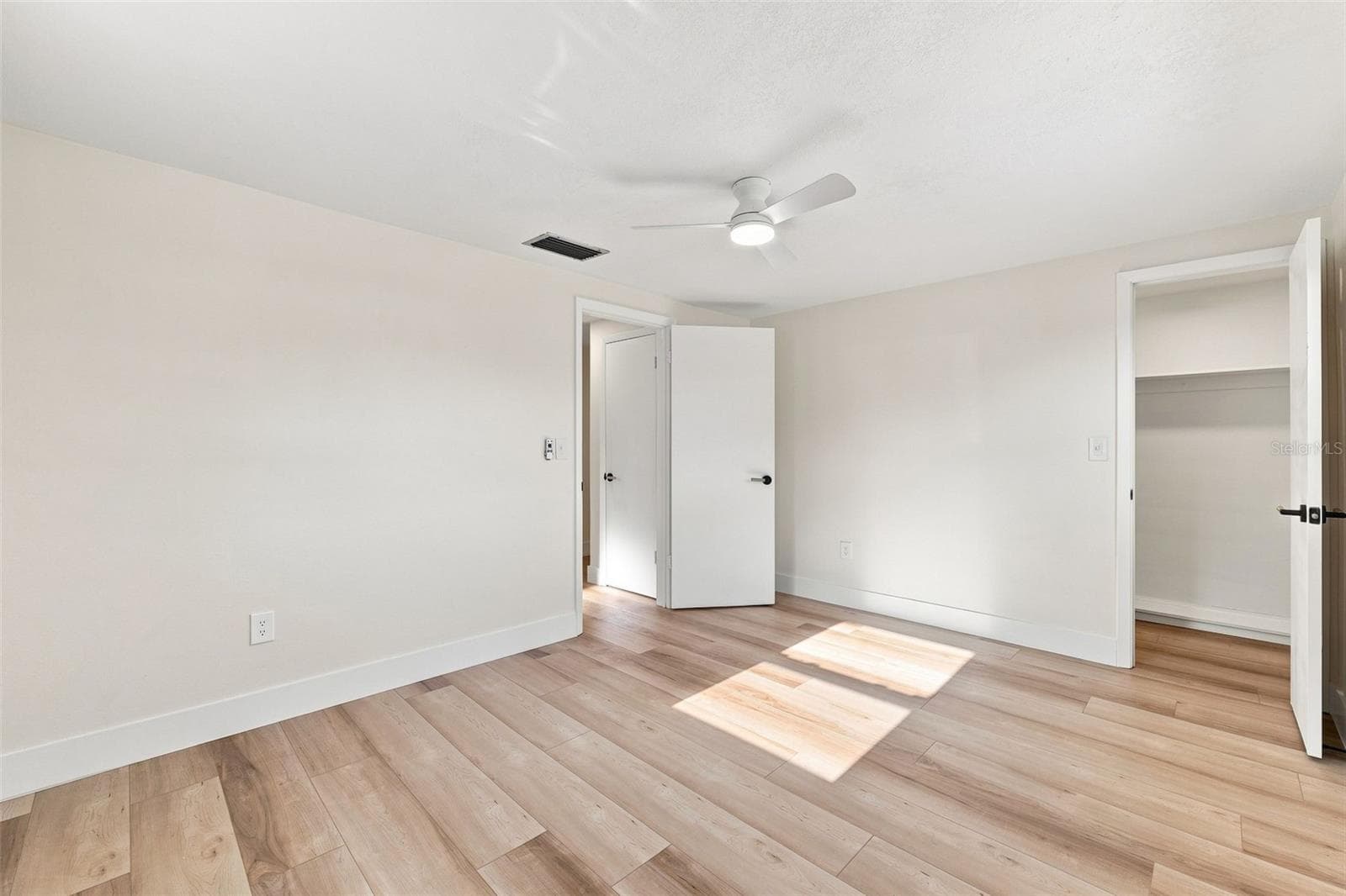 Single Family Residence at 3128 HARVARDSTON LOOP, HOLIDAY, photo 25 of 50